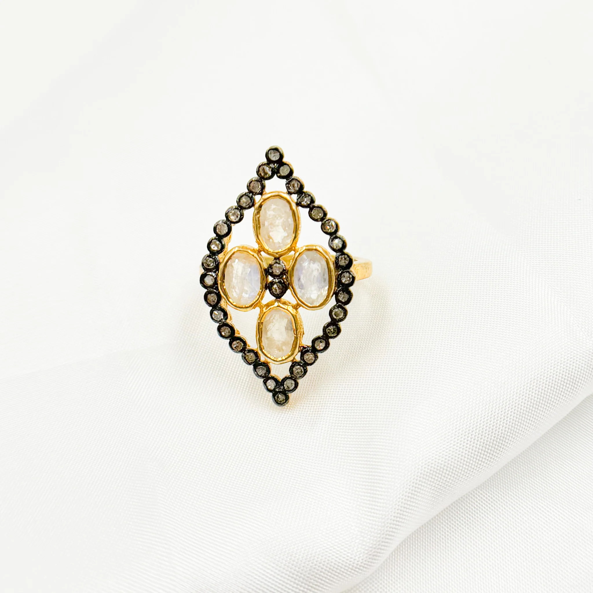 DR028. Diamond Sterling Silver Leaf Ring - Image 10