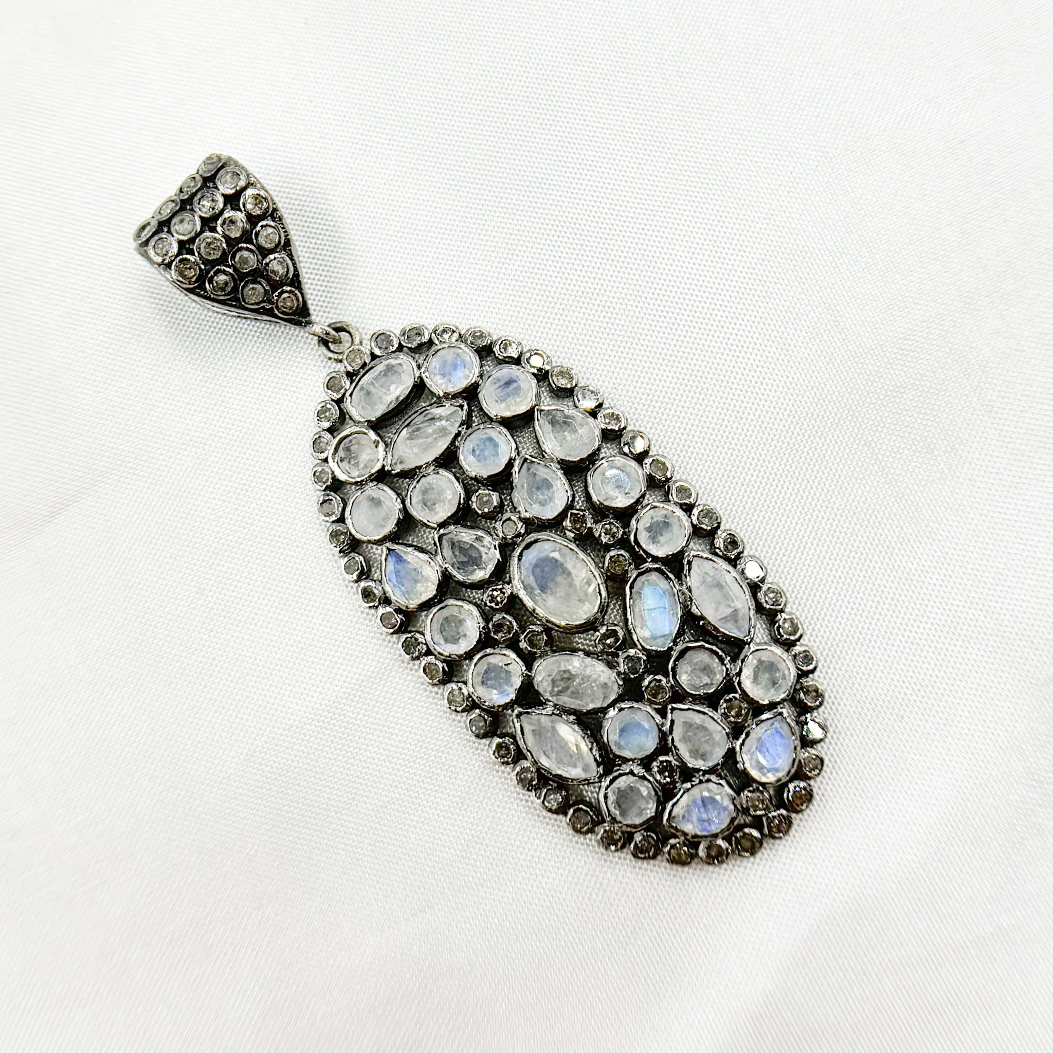 DSP024. Diamond Silver Gemstone Oval Pendant - Image 4