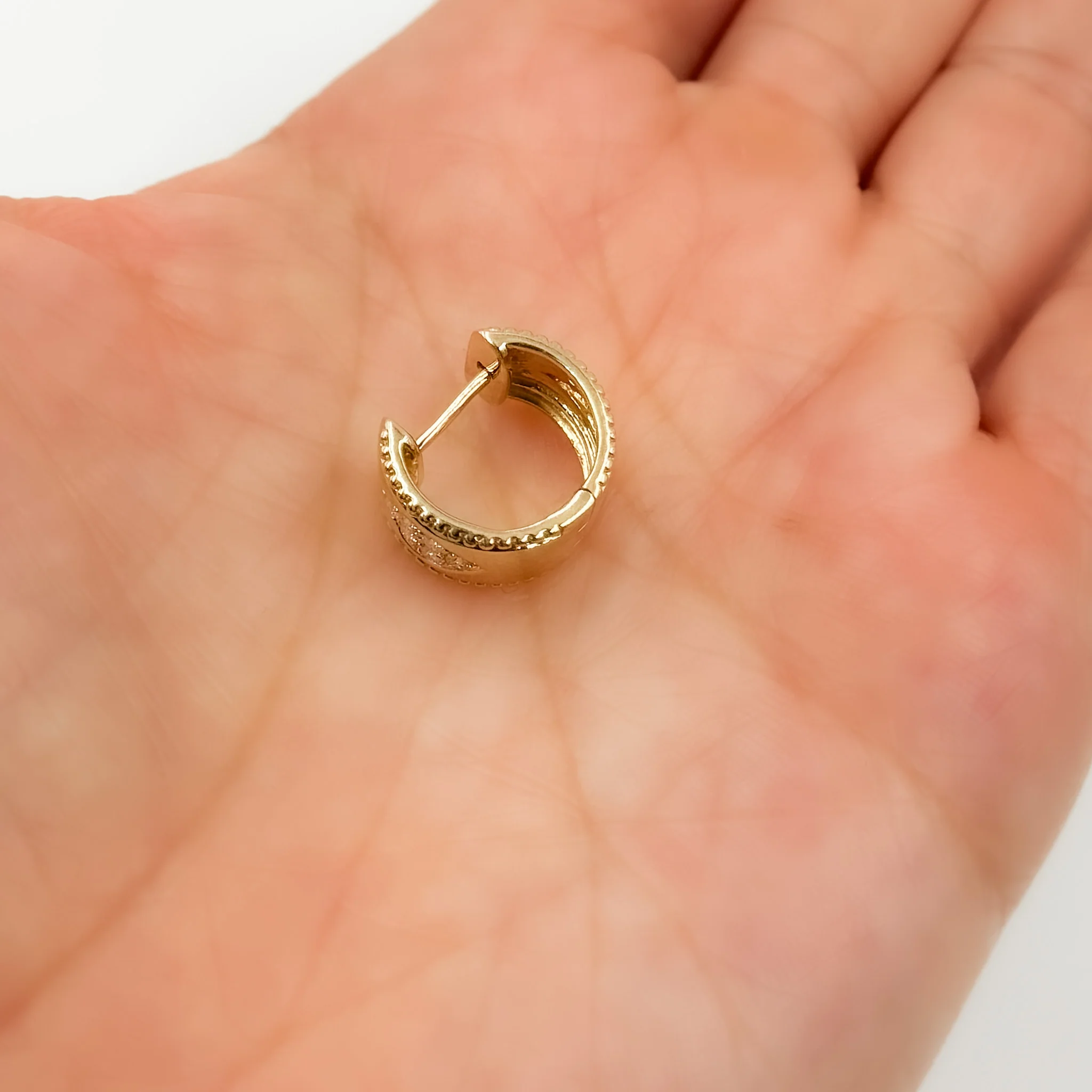 EHD57593. 14K Solid Yellow Gold Hoop Earrings - Image 7