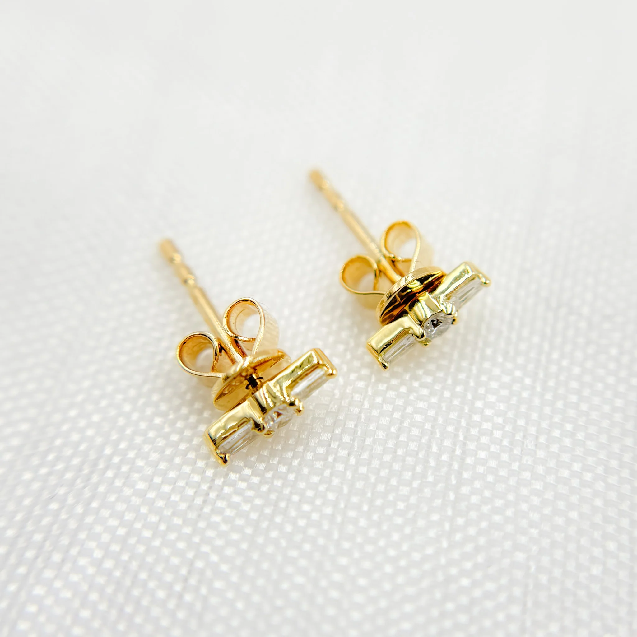ER421062. 14K Solid Gold Diamond Bar Studs - Image 2