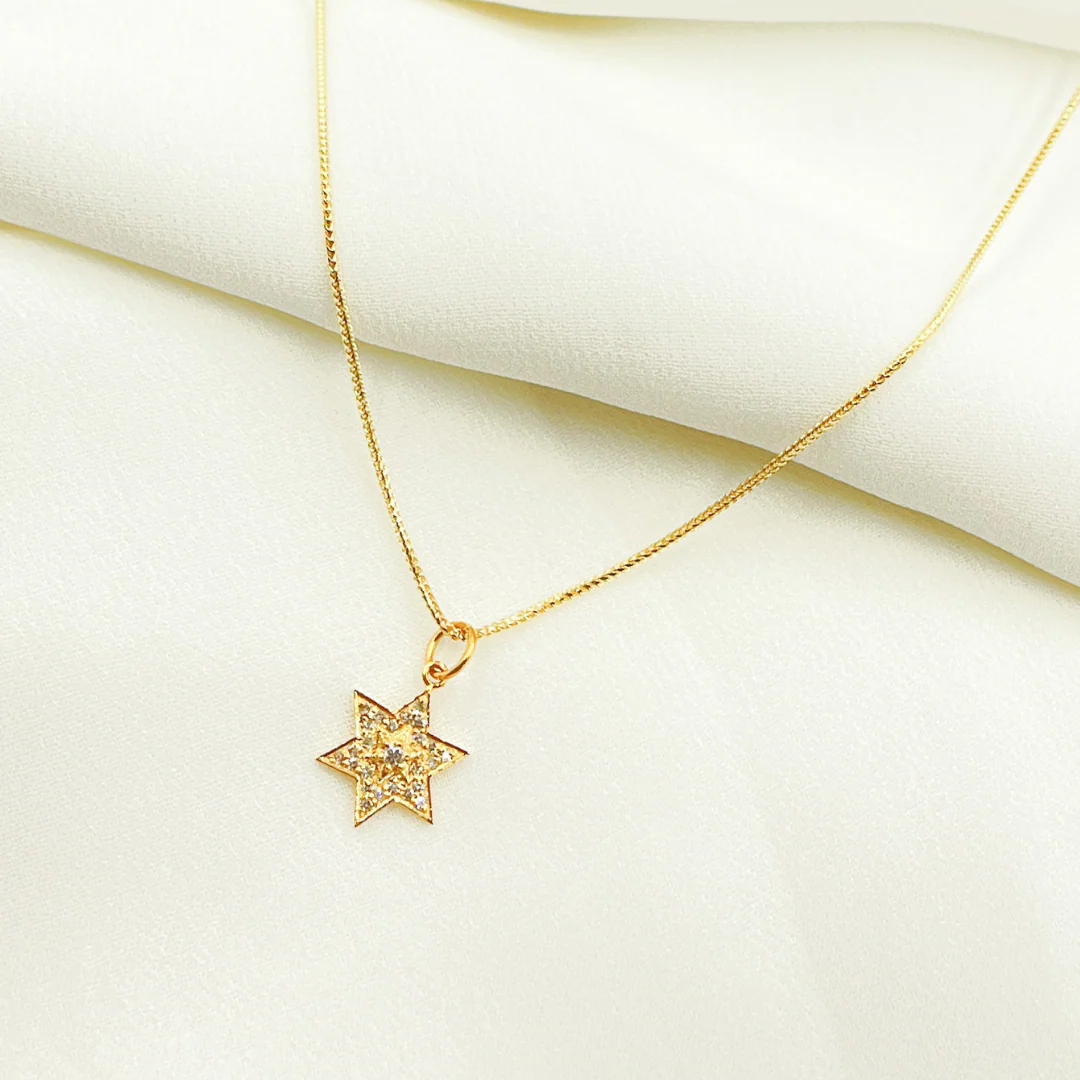14K Solid Gold Diamonds Star Charm. GDP206