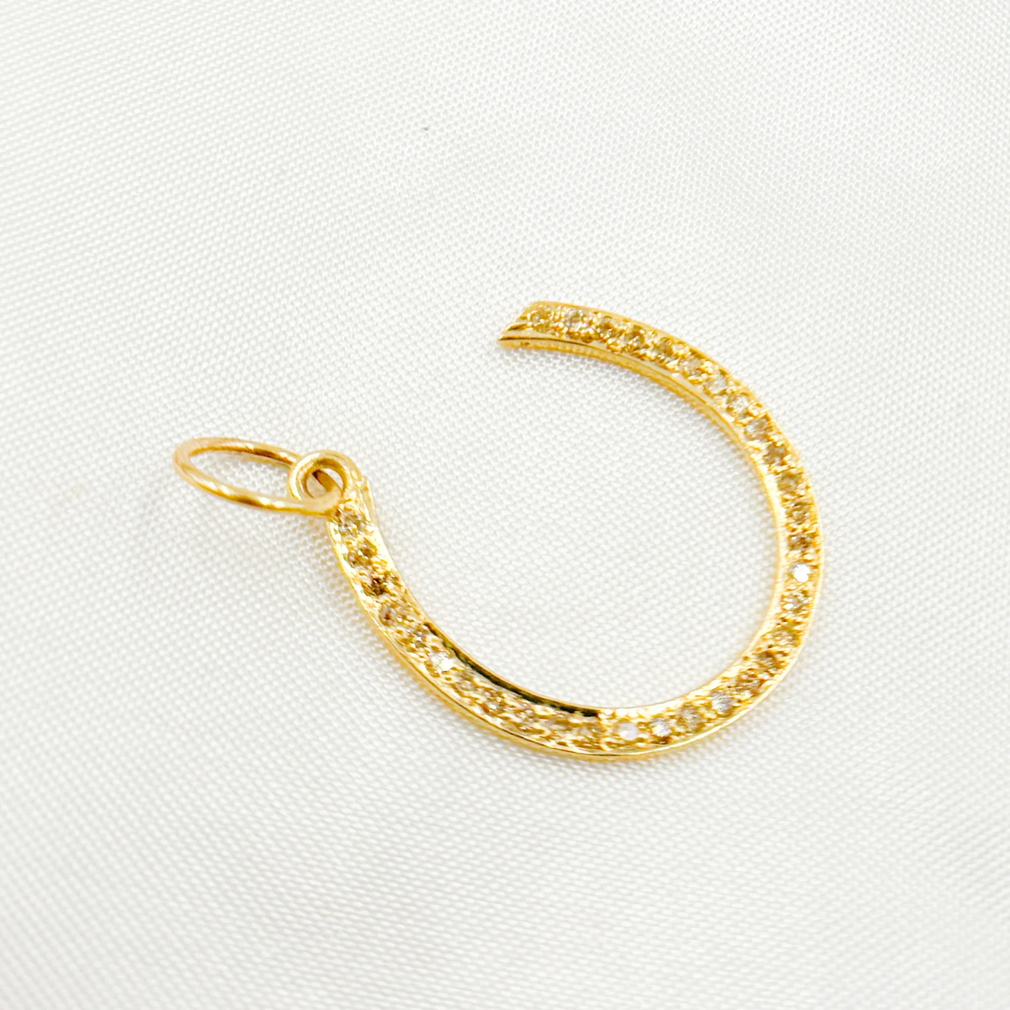 14K Solid Gold Diamond Horseshoe Charm. GDP29 - Image 3