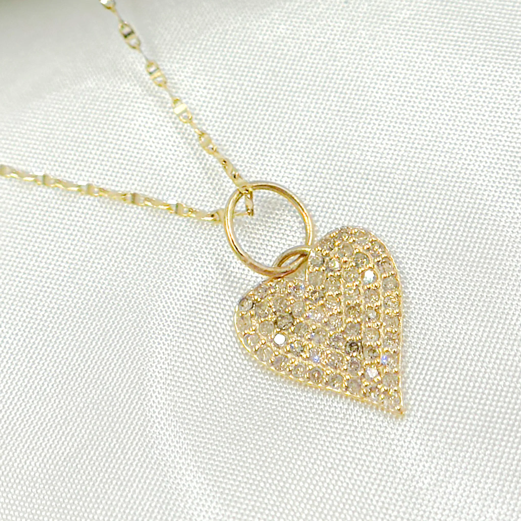 14k Solid Gold Diamond Heart Charm. GDP488 - Image 4