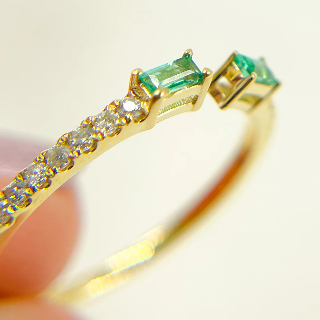 RFC17394EM. 14K Solid Gold Diamond & Emerald Ring - Image 6