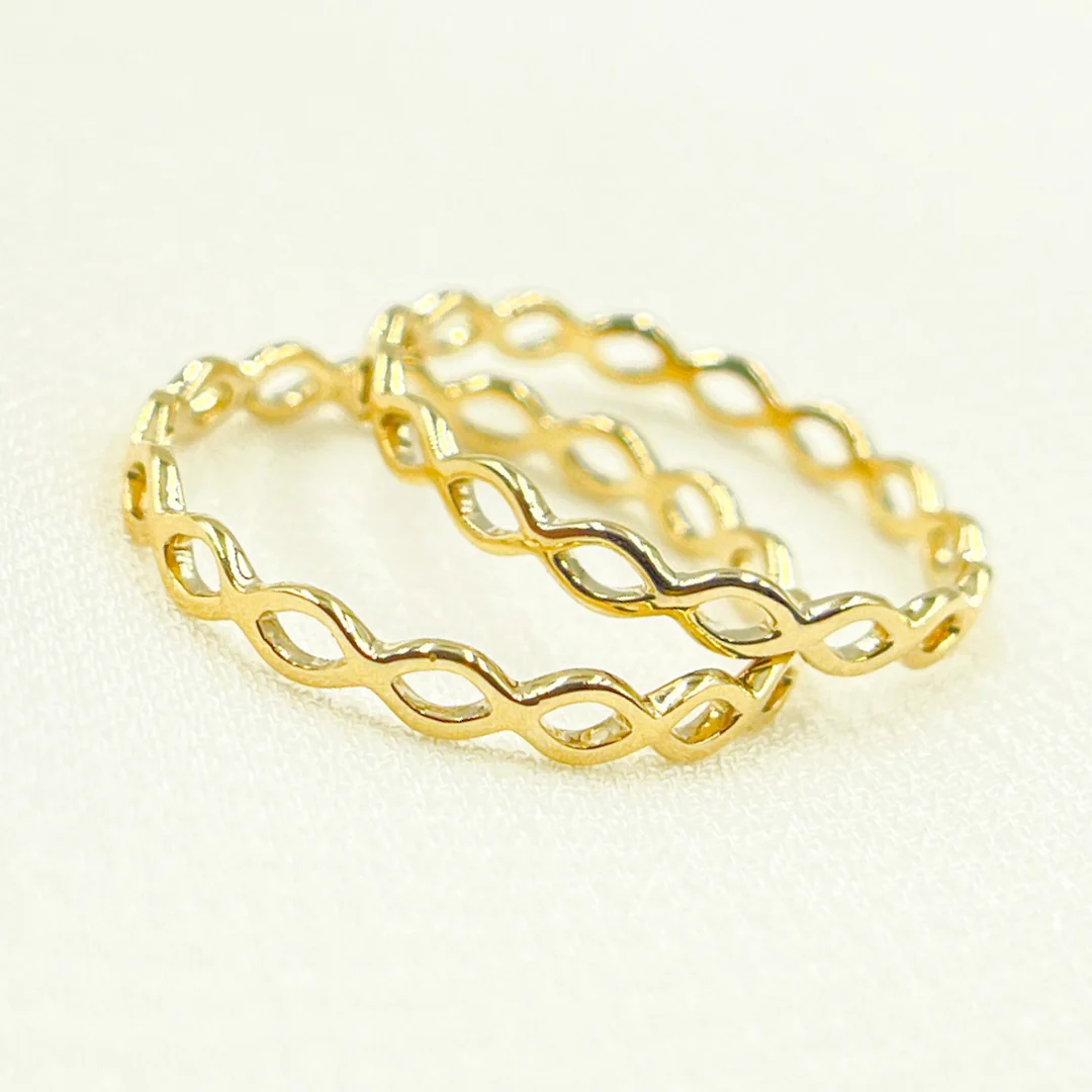 RAZ01295. 14K Solid Gold Waves Ring - Image 3