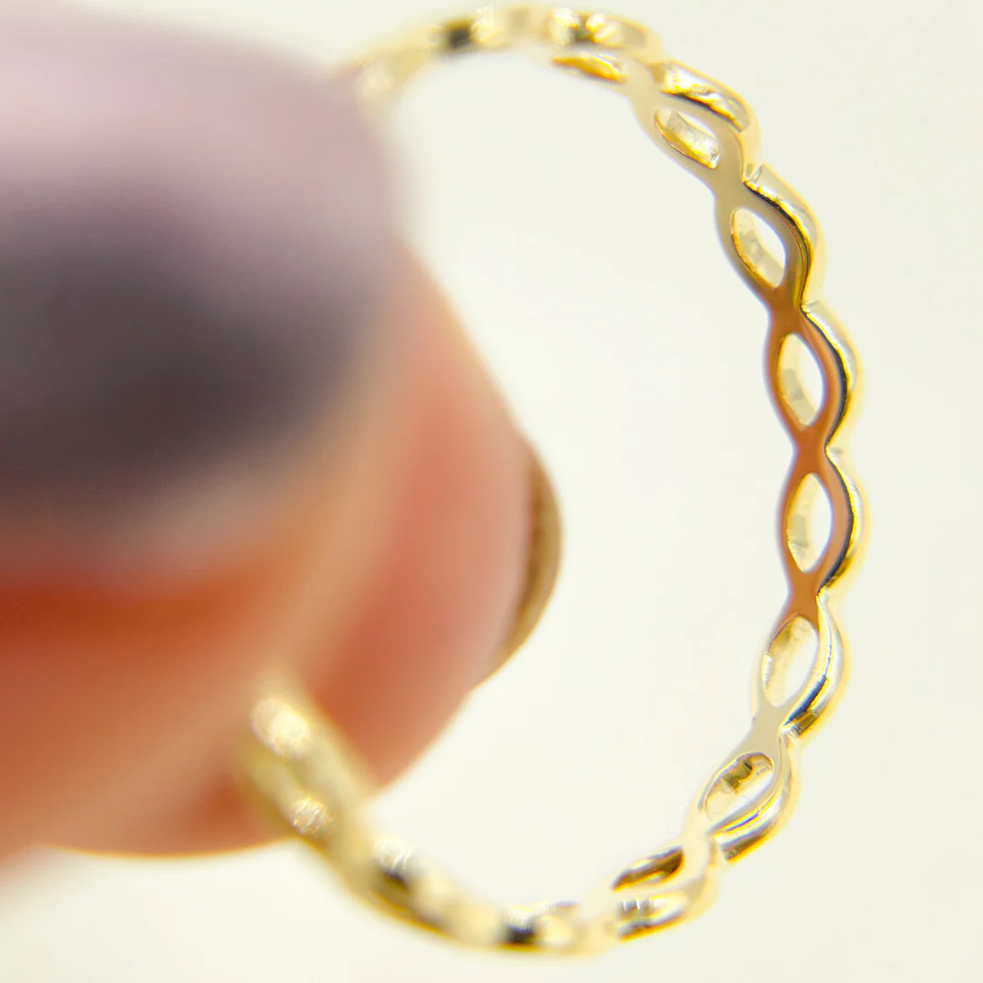 RAZ01295. 14K Solid Gold Waves Ring - Image 4