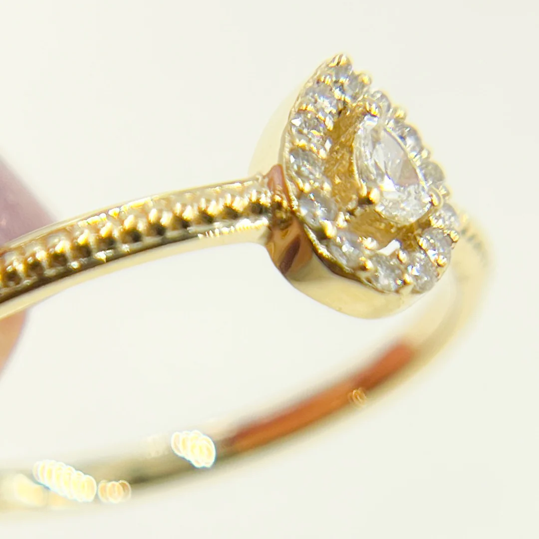 ZGG697. 14K Solid Gold Drop Diamond Ring - Image 4