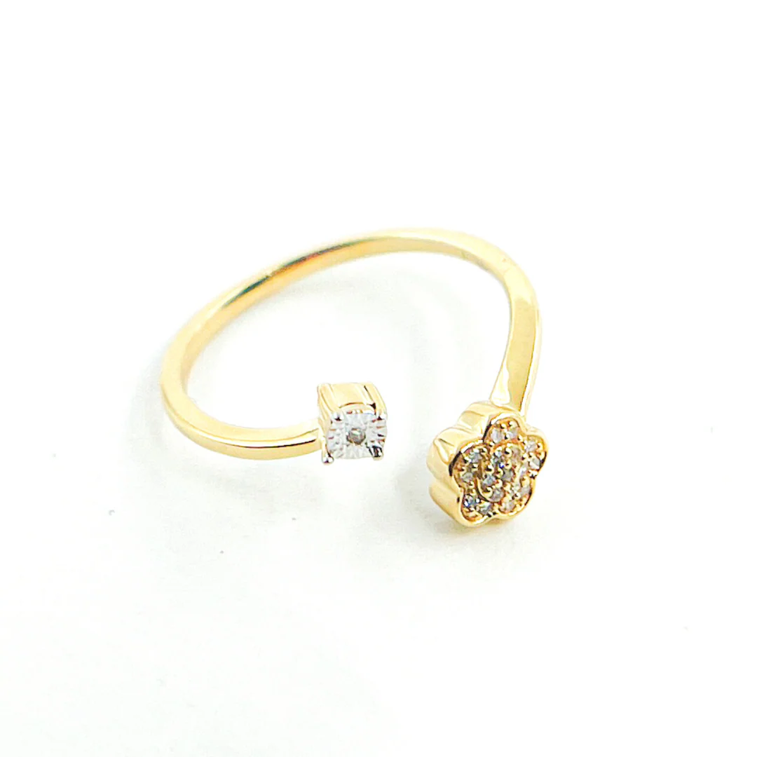 RFA15336. 14K Solid Gold Flower Diamond Ring - Image 2