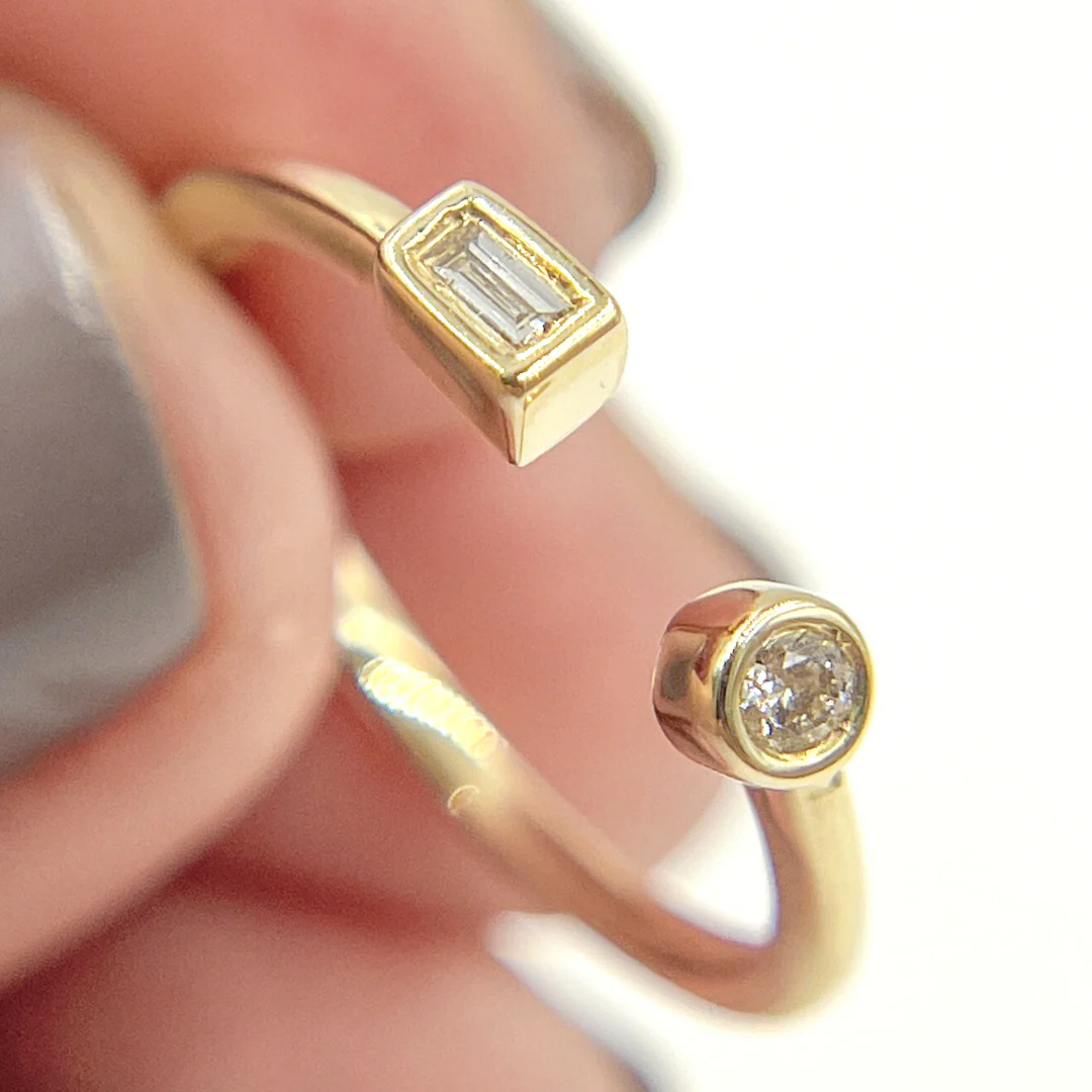RFA16037. 14K Solid Gold Diamond Ring - Image 4