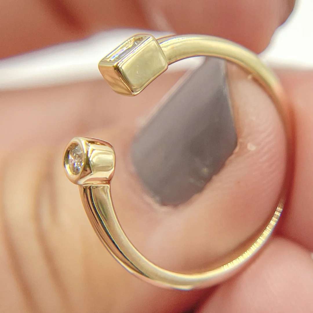 RFA16037. 14K Solid Gold Diamond Ring - Image 5
