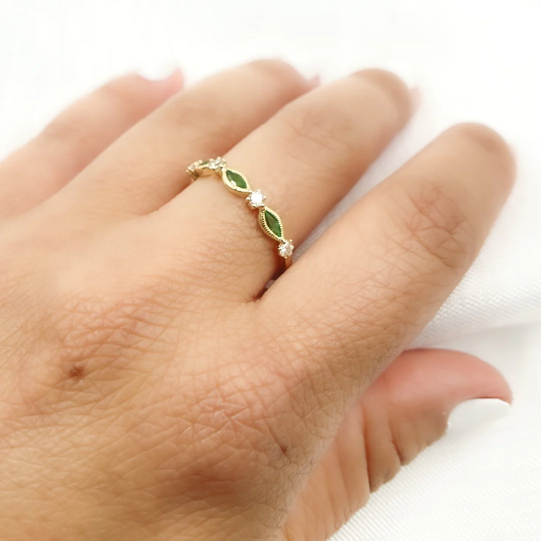 RAD00549EM. 14K Solid Gold Diamond & Emerald Ring - Image 7