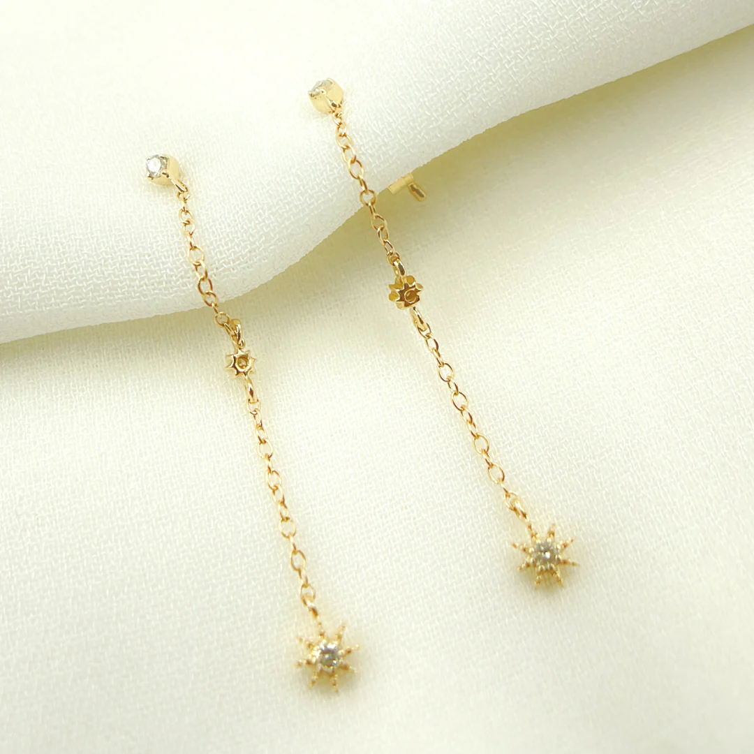 EFB51689. 14K Solid Gold and Diamonds Stars Dangle Earrings