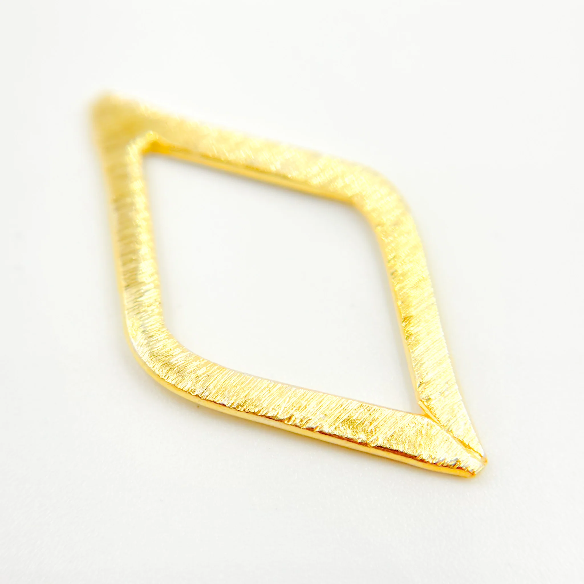 BDGP1. 25MM Gold-plated Sterling Silver Brushed Diamond Connector - Image 3