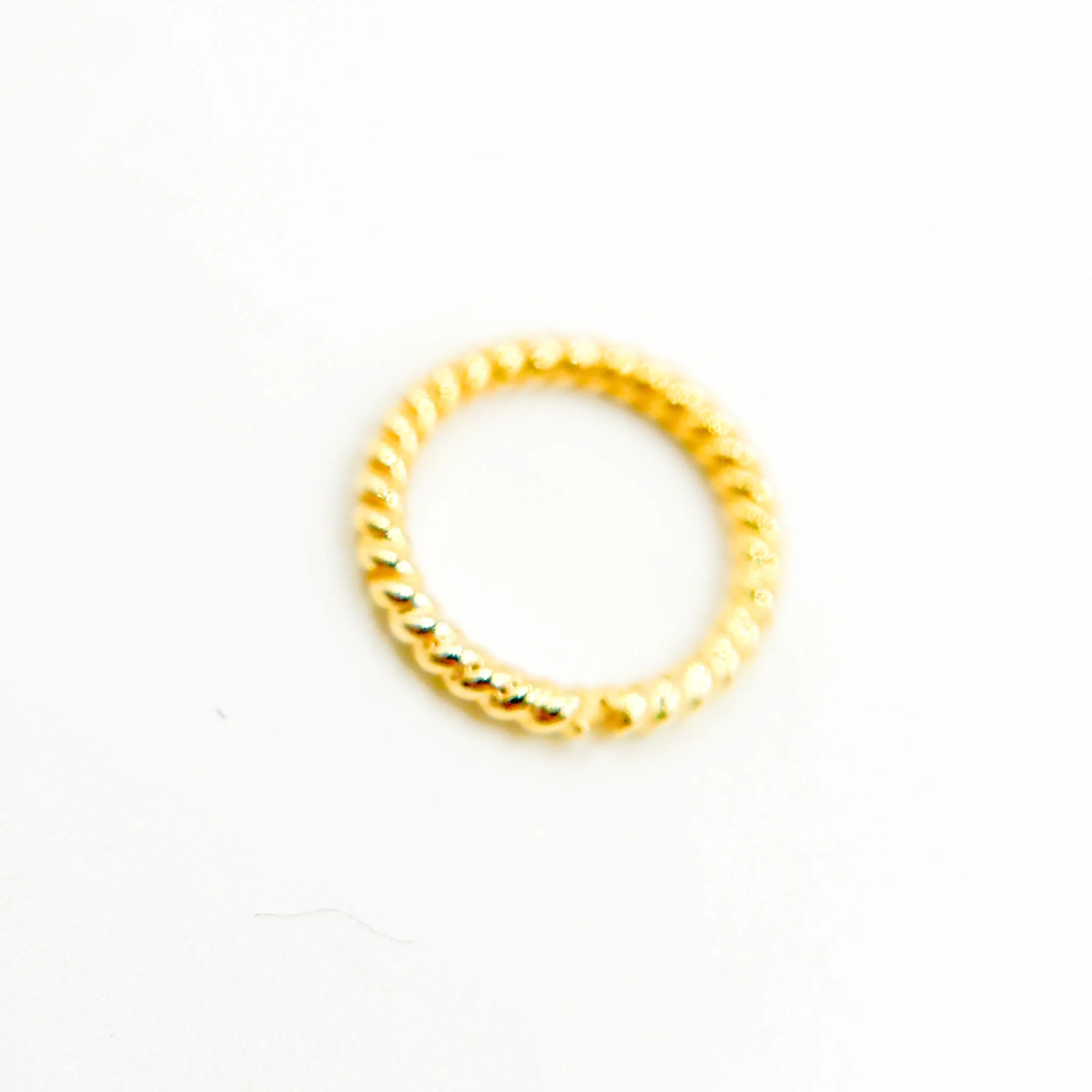 TRGP1. 6MM Close Gold Plated Twisted Jump Ring - Image 3