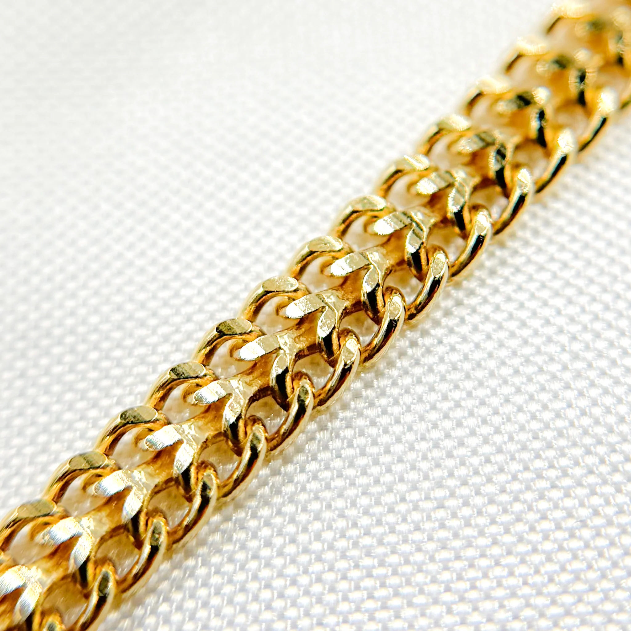 050HARWA1L136. 14K Solid Gold Flat Curb Chain - Image 4