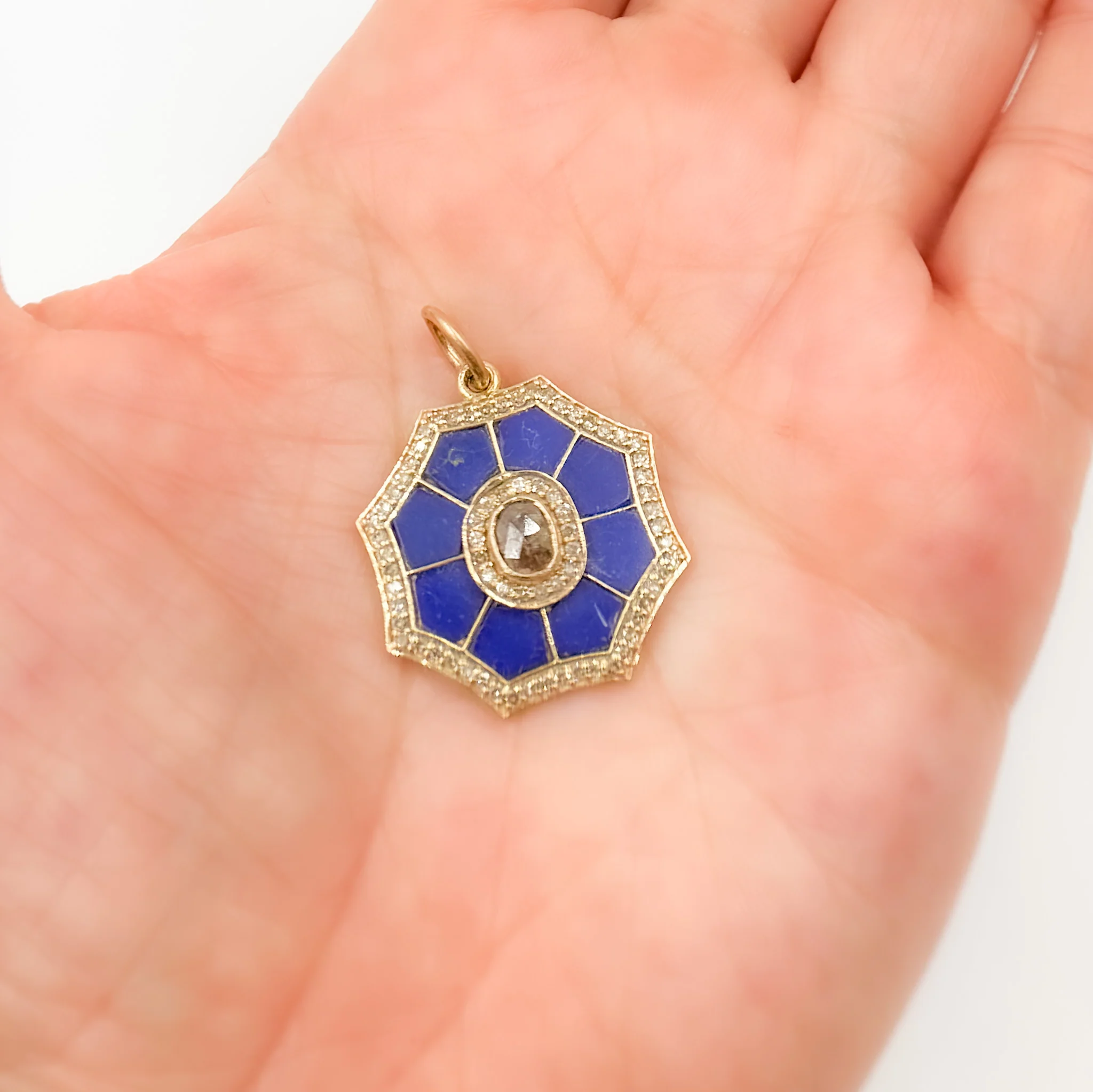 KG105A. 14K Gold Organic Shape Pendant - Image 4