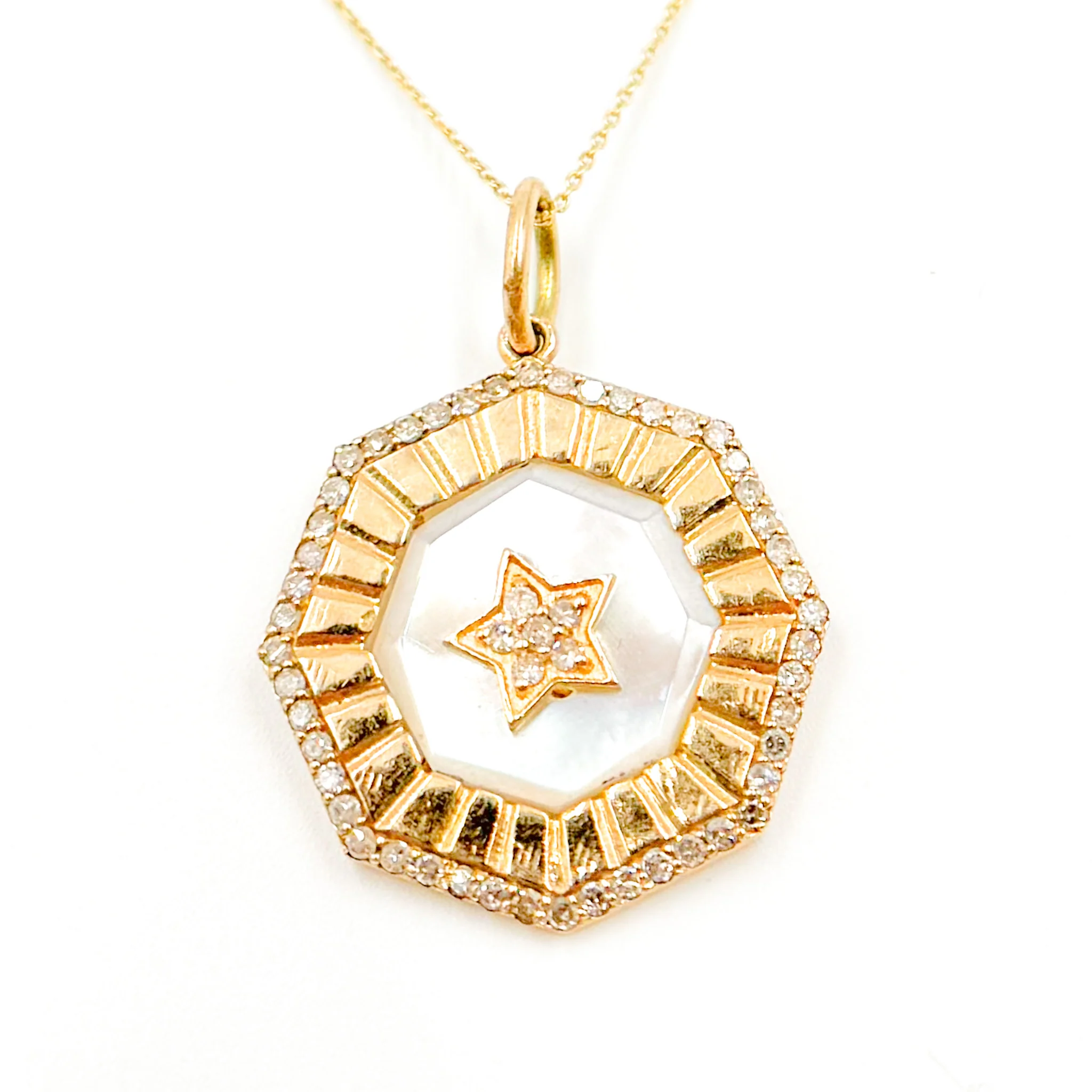 KG174. 14K Solid Gold Diamond Mother of Pearl - Image 4