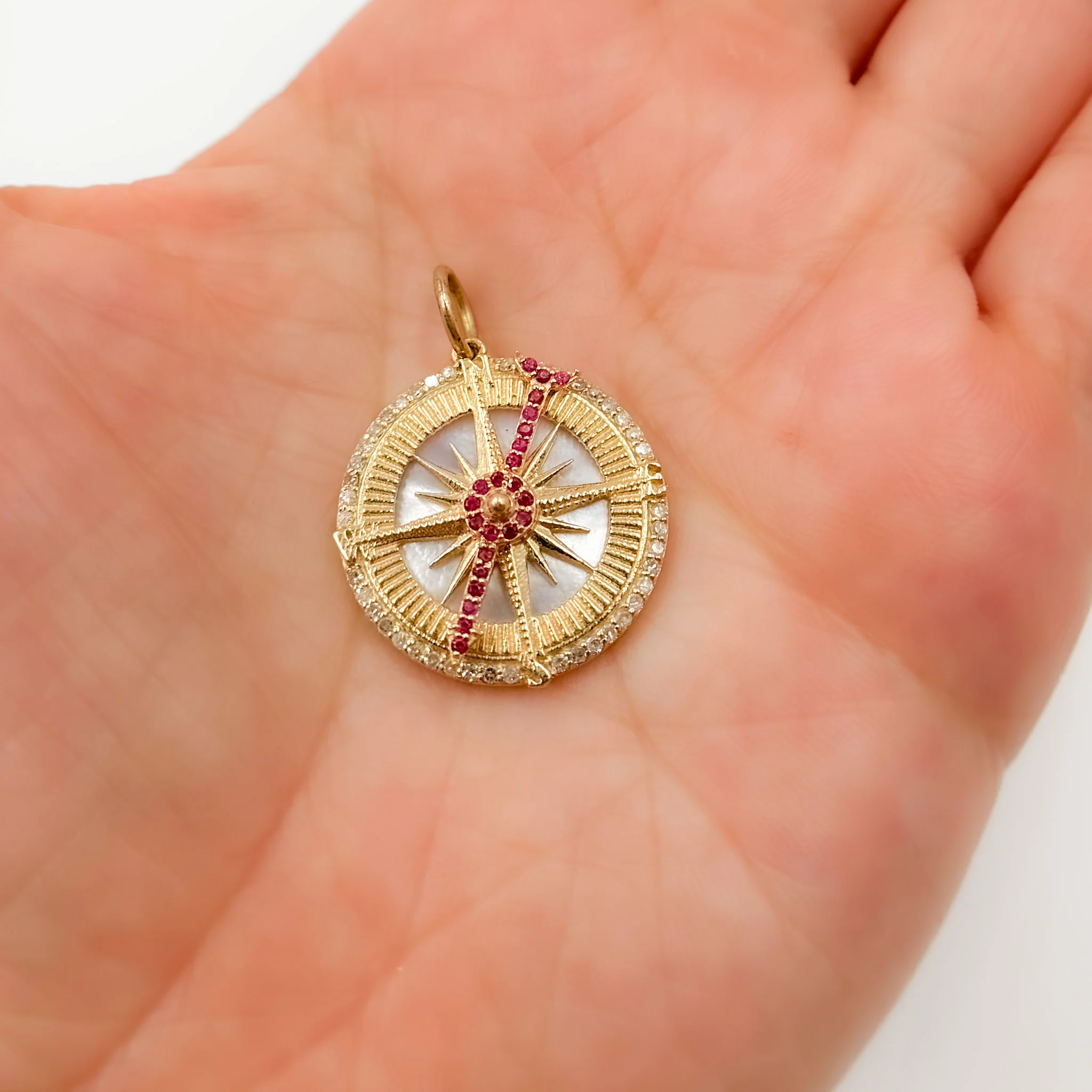 KG185. 14K Gold Compass Round Pendant - Image 2