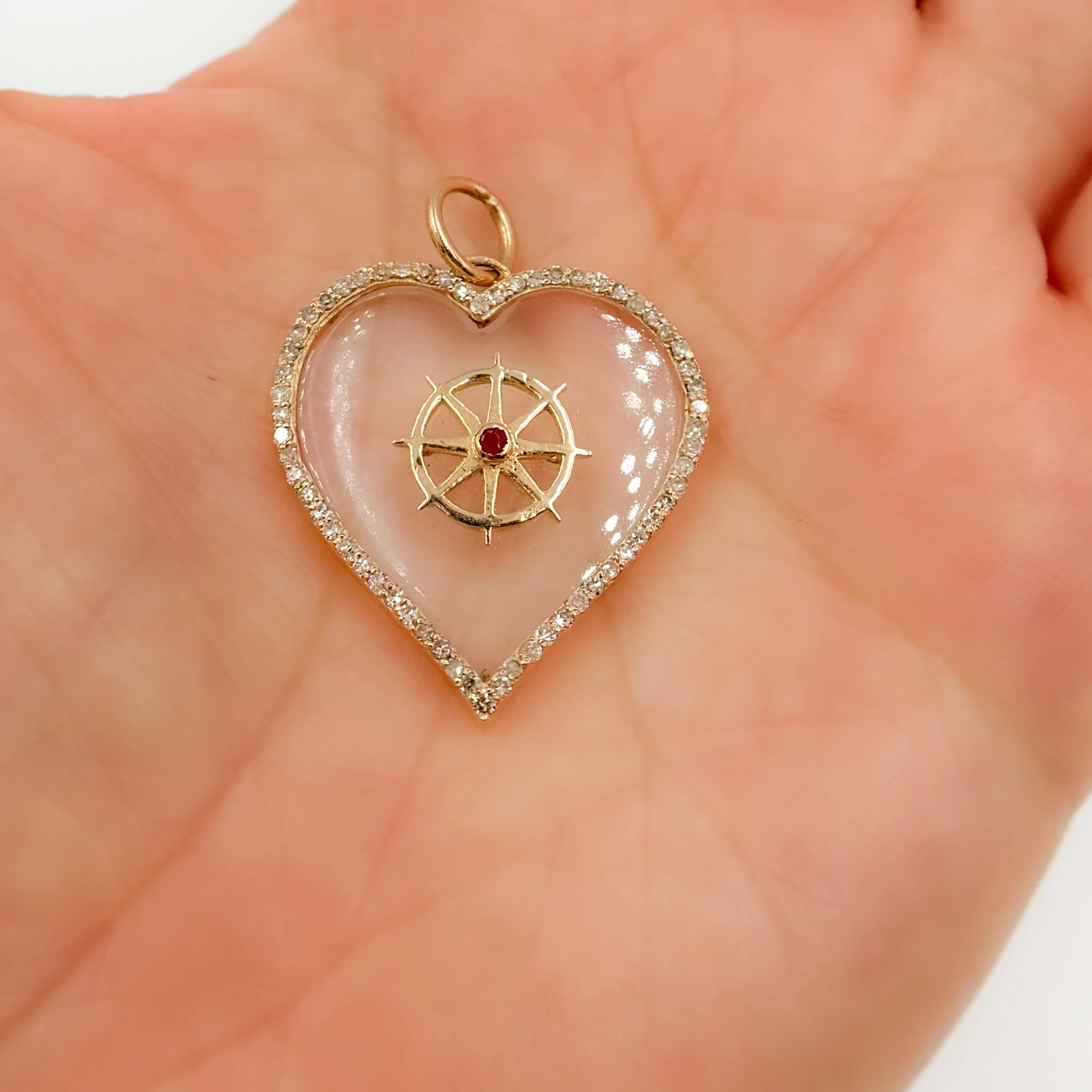 KG230. 14K Gold Compass Heart Pendant - Image 2