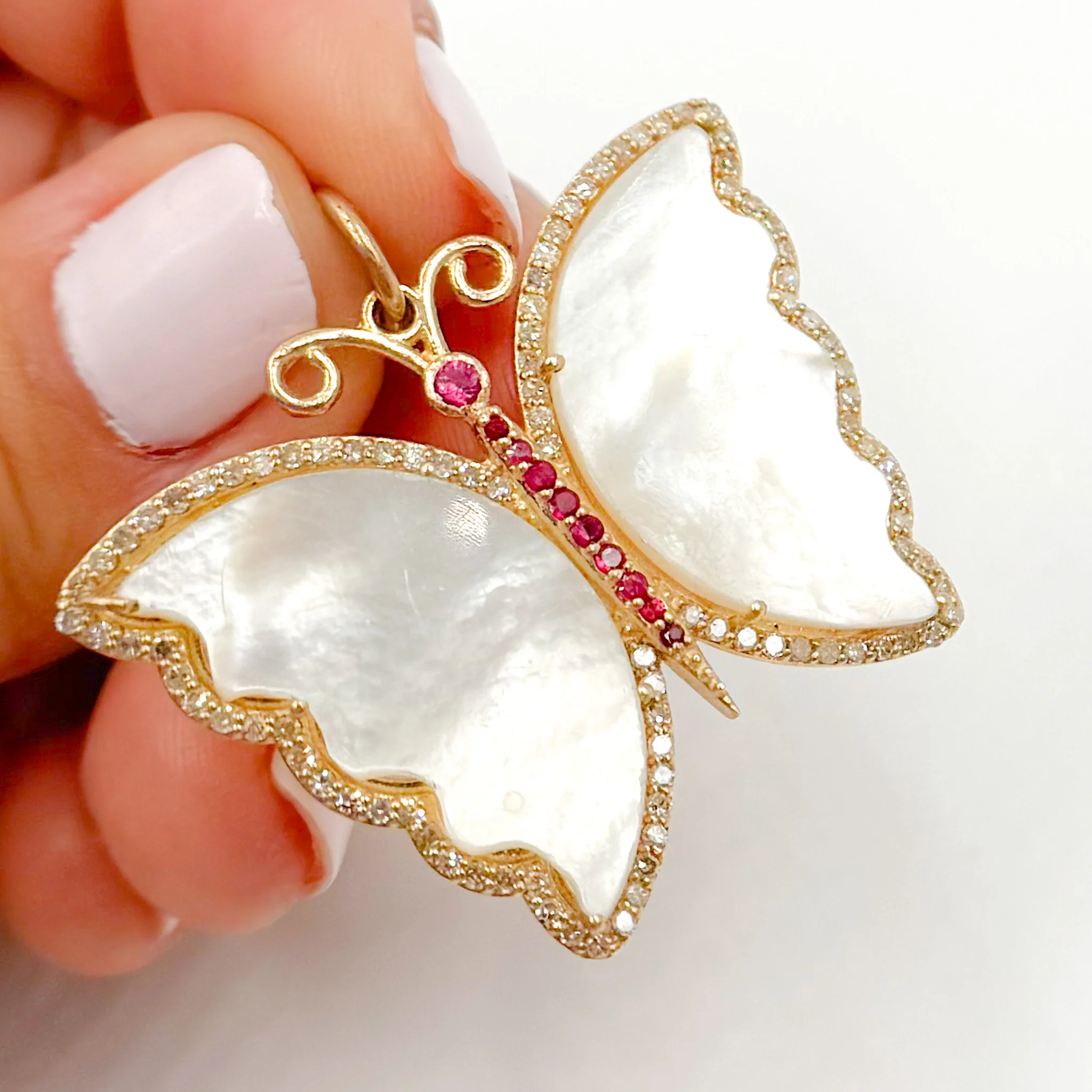 KG250. 14K Gold Butterfly Pendant