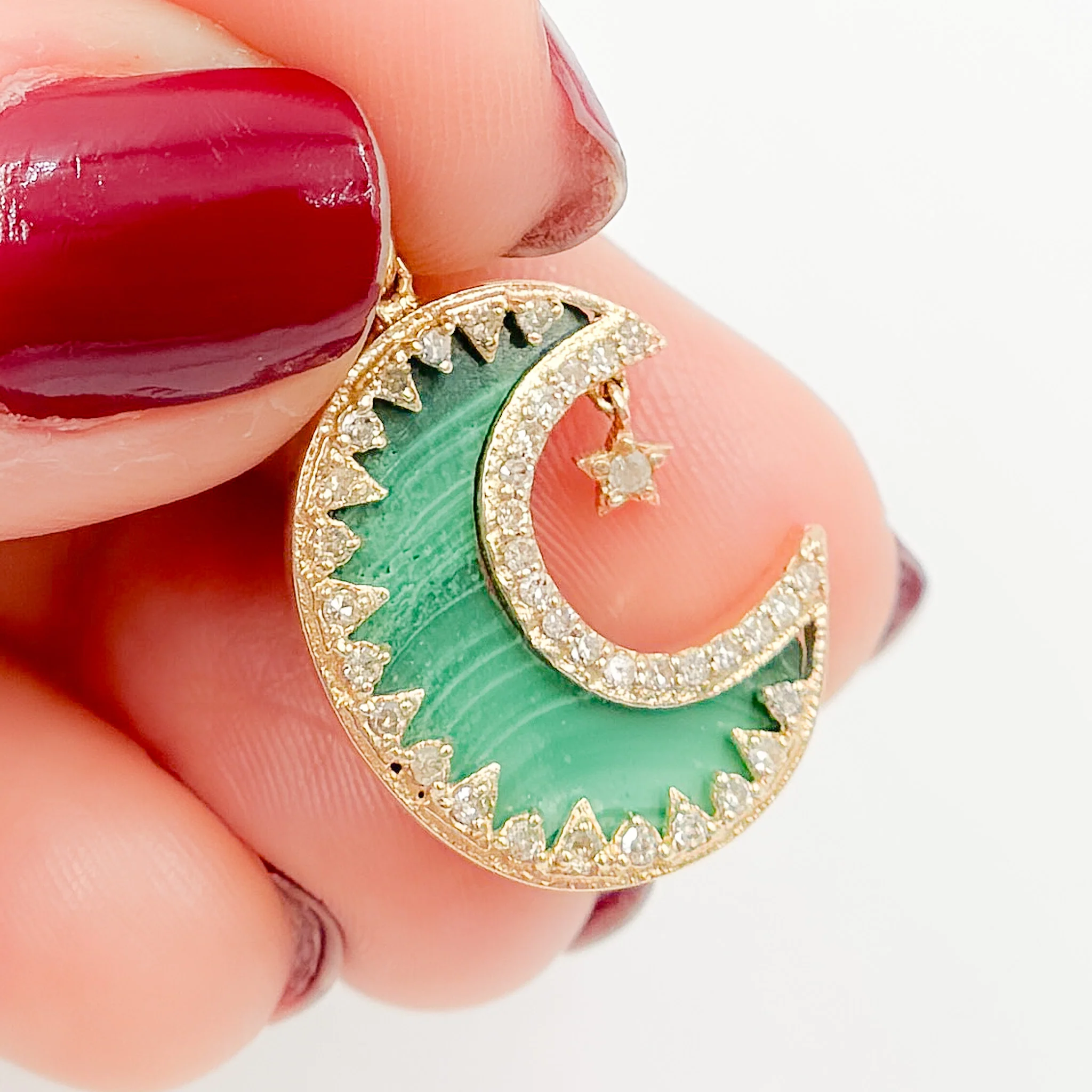 KG262. 14K Solid Gold Moon and Dangle Star Pendant - Image 4