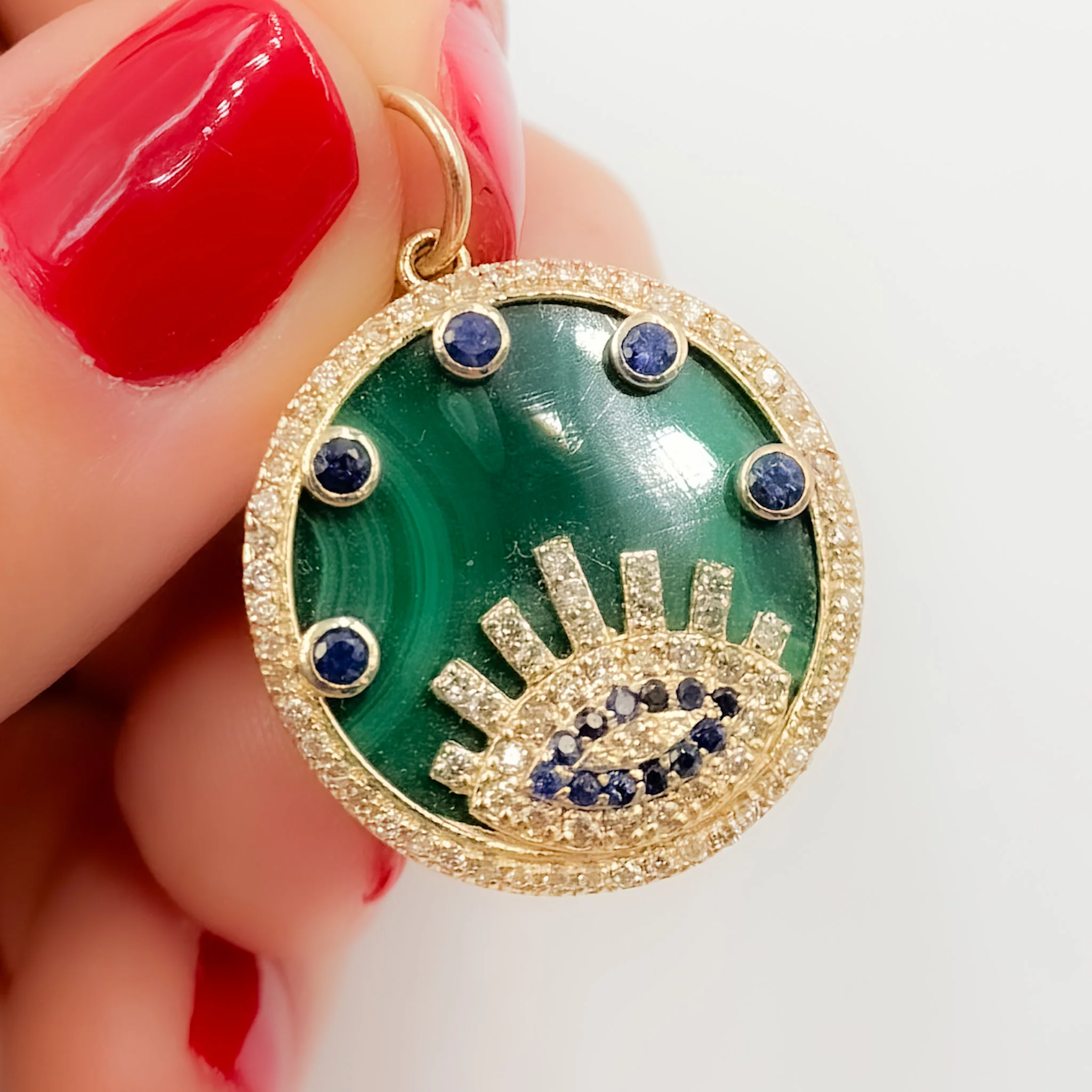 KG304. 14K Gold Round Evil Eye Pendant - Image 3