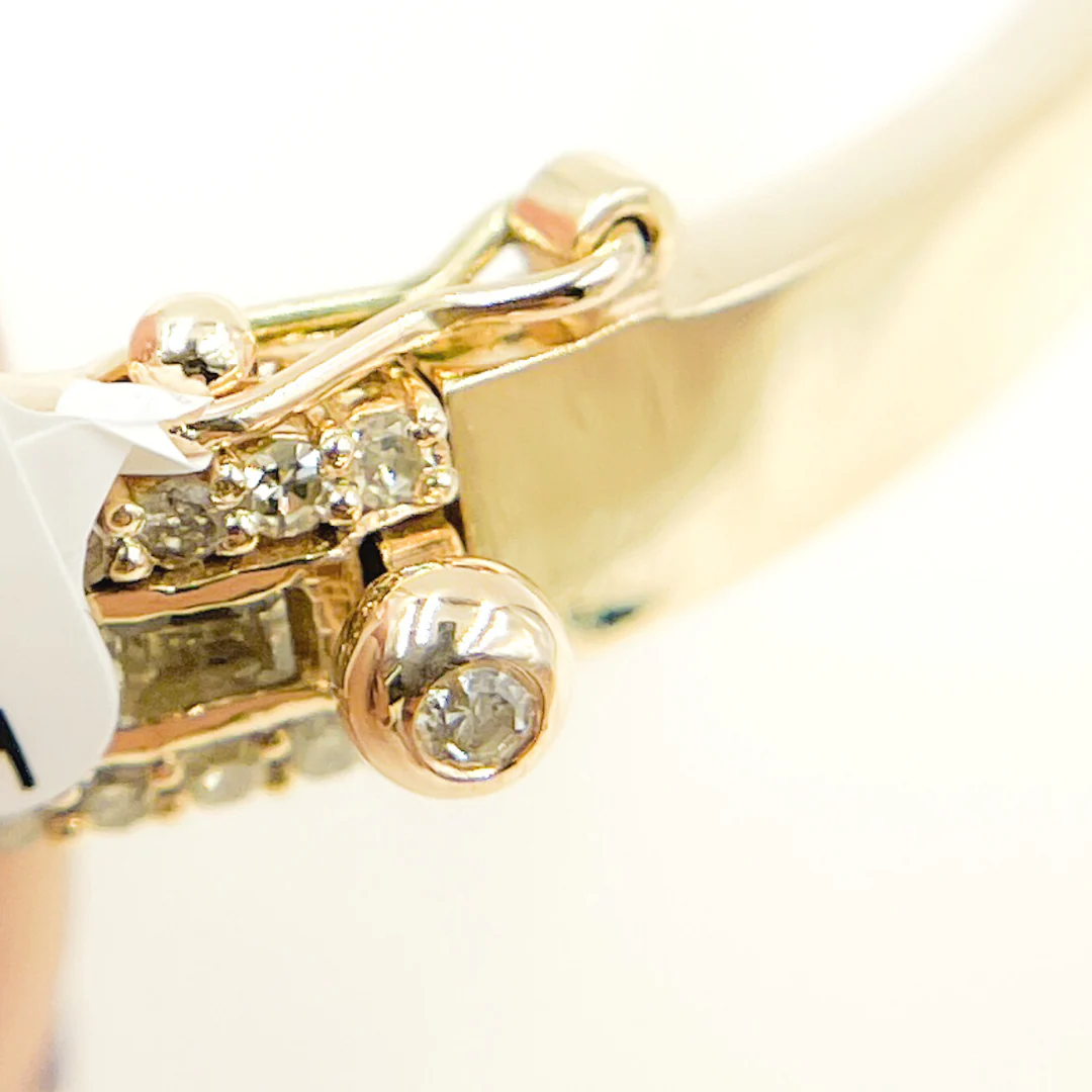 KG88. 14K Solid Gold Diamonds Bangle - Image 8
