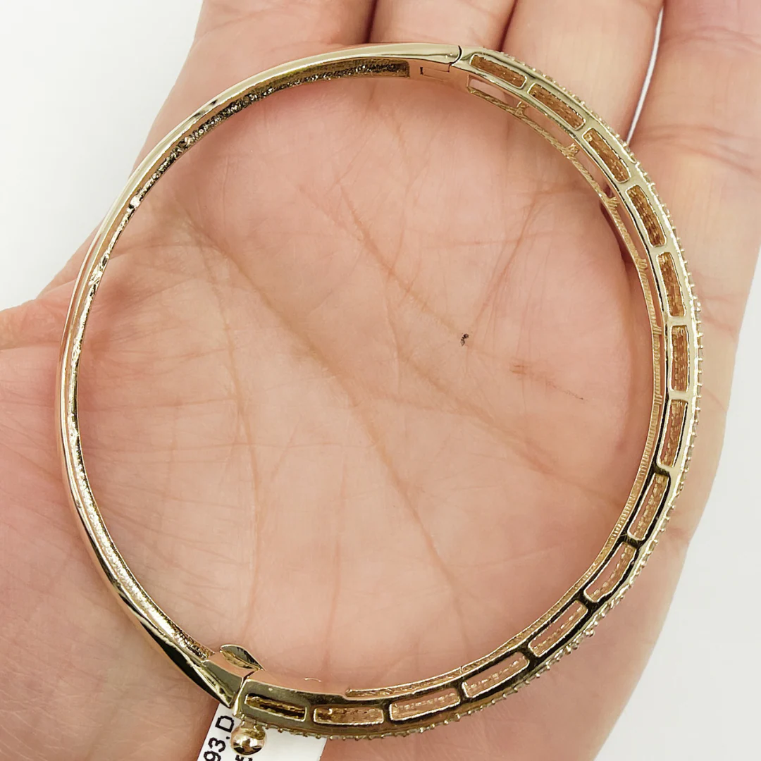 KG92. 14K Solid Gold Bangle with Diamonds - Image 6