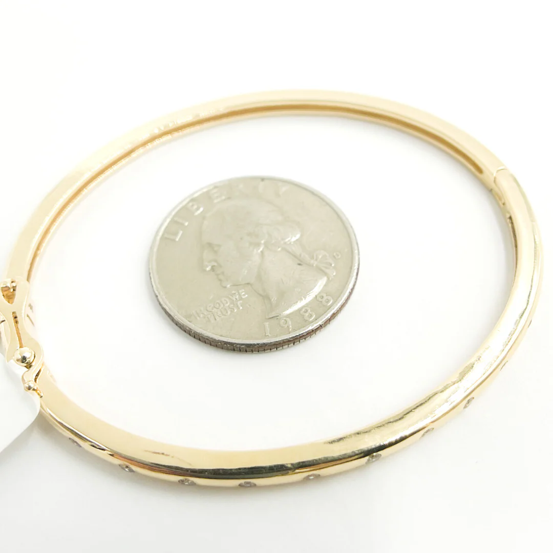 KG94. 14K Solid Gold Diamonds Bangle - Image 2