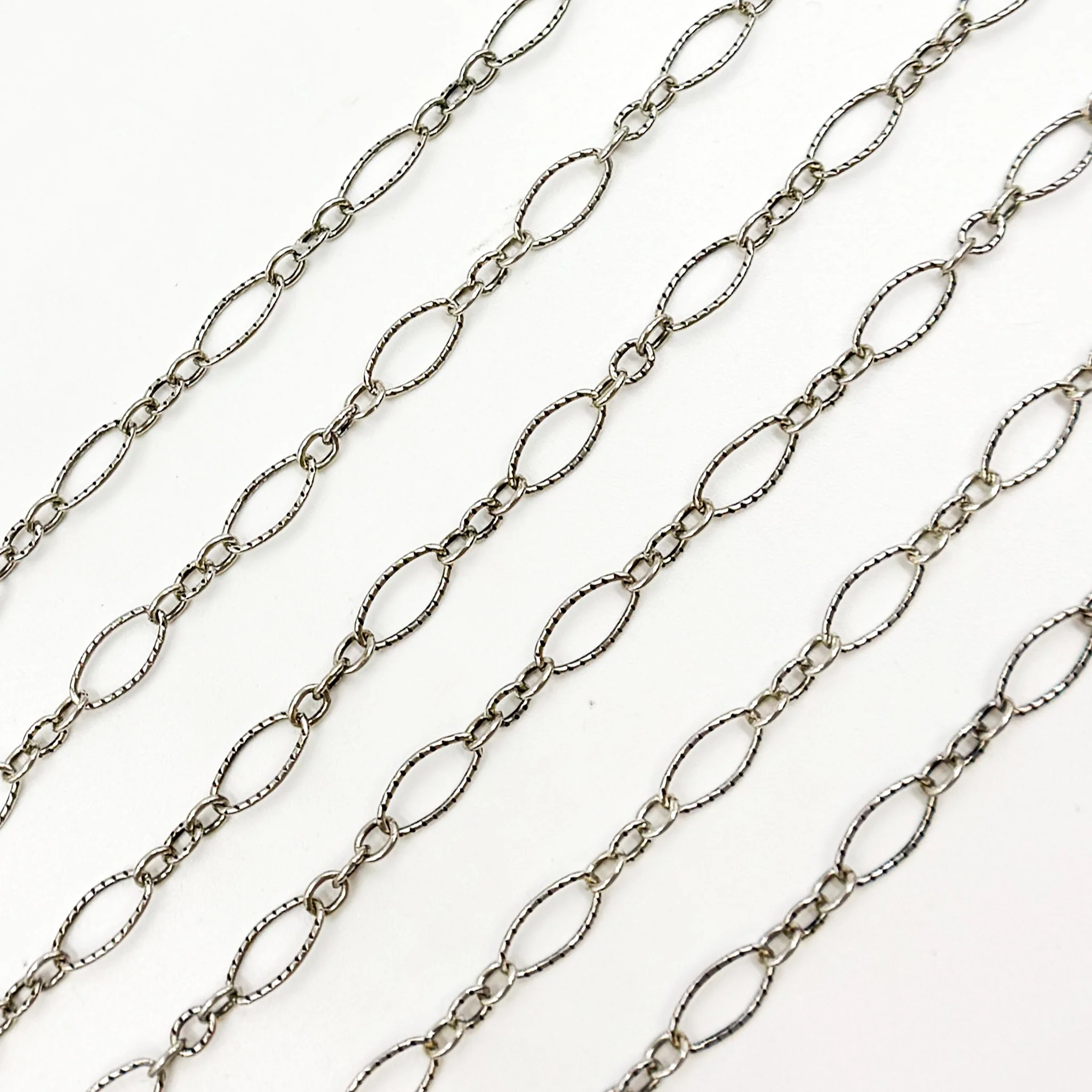 738TWOX. Oxidized Sterling Silver Hammered Oval and Smooth Round Links Chain - Image 4