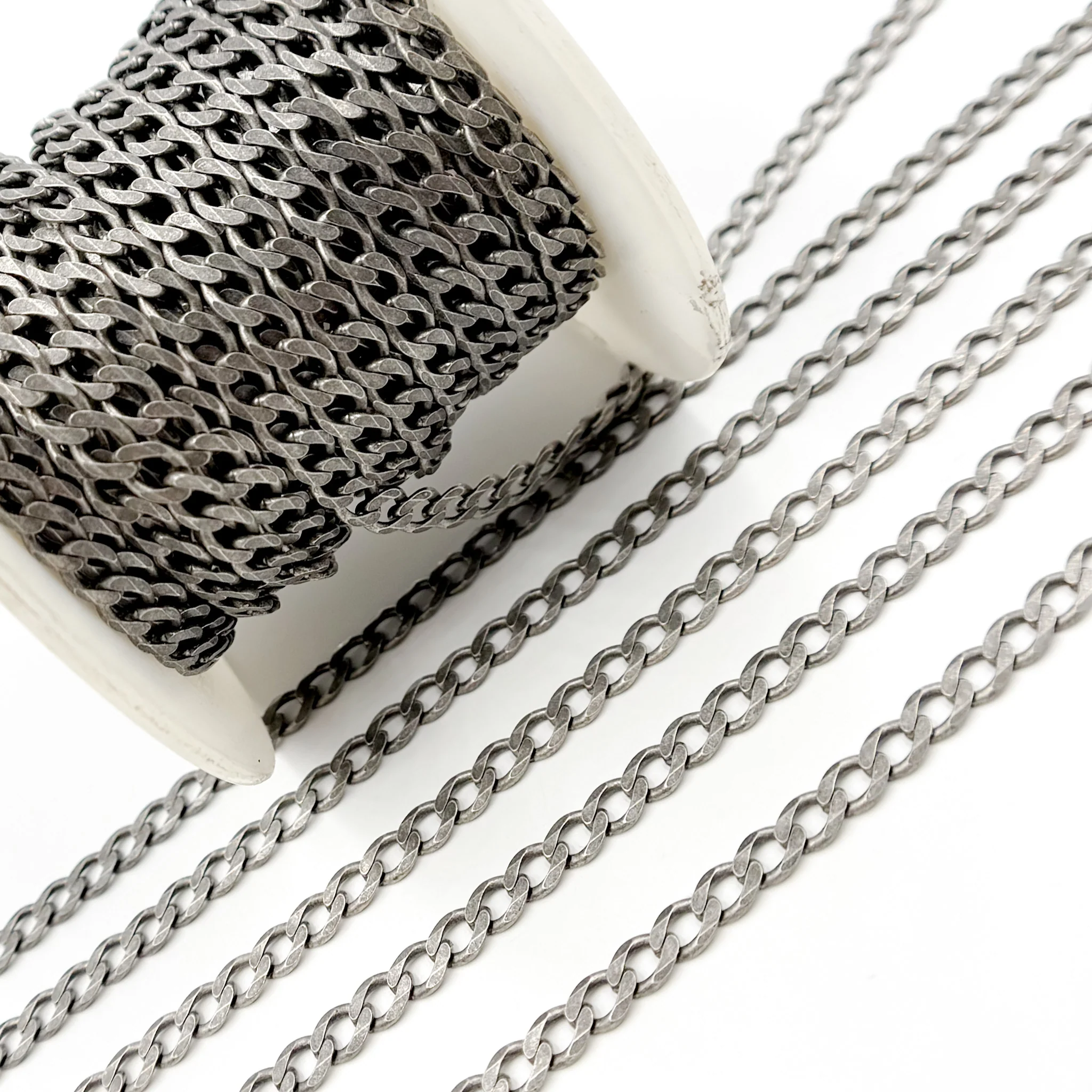 X14OX. Oxidized Sterling SilverCurb Chain - Image 5