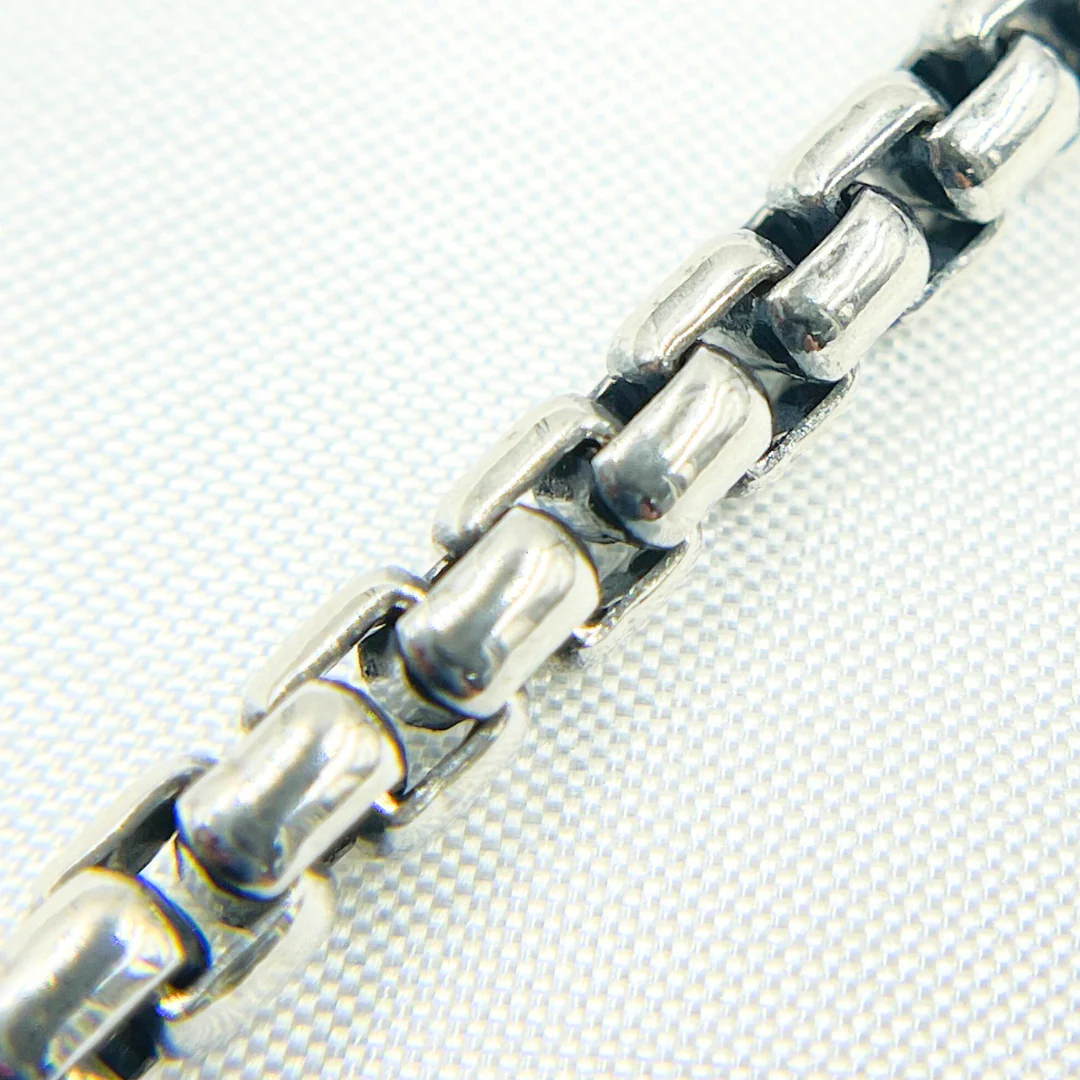 Y12OX. Oxidized Sterling Silver Smooth Box Chain - Image 3