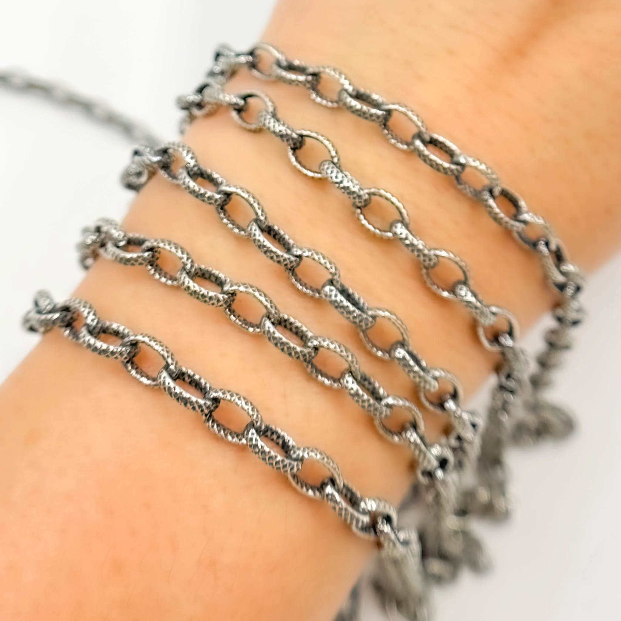 V25OX. Oxidized Sterling Silver Textured Oval Chain - Image 2