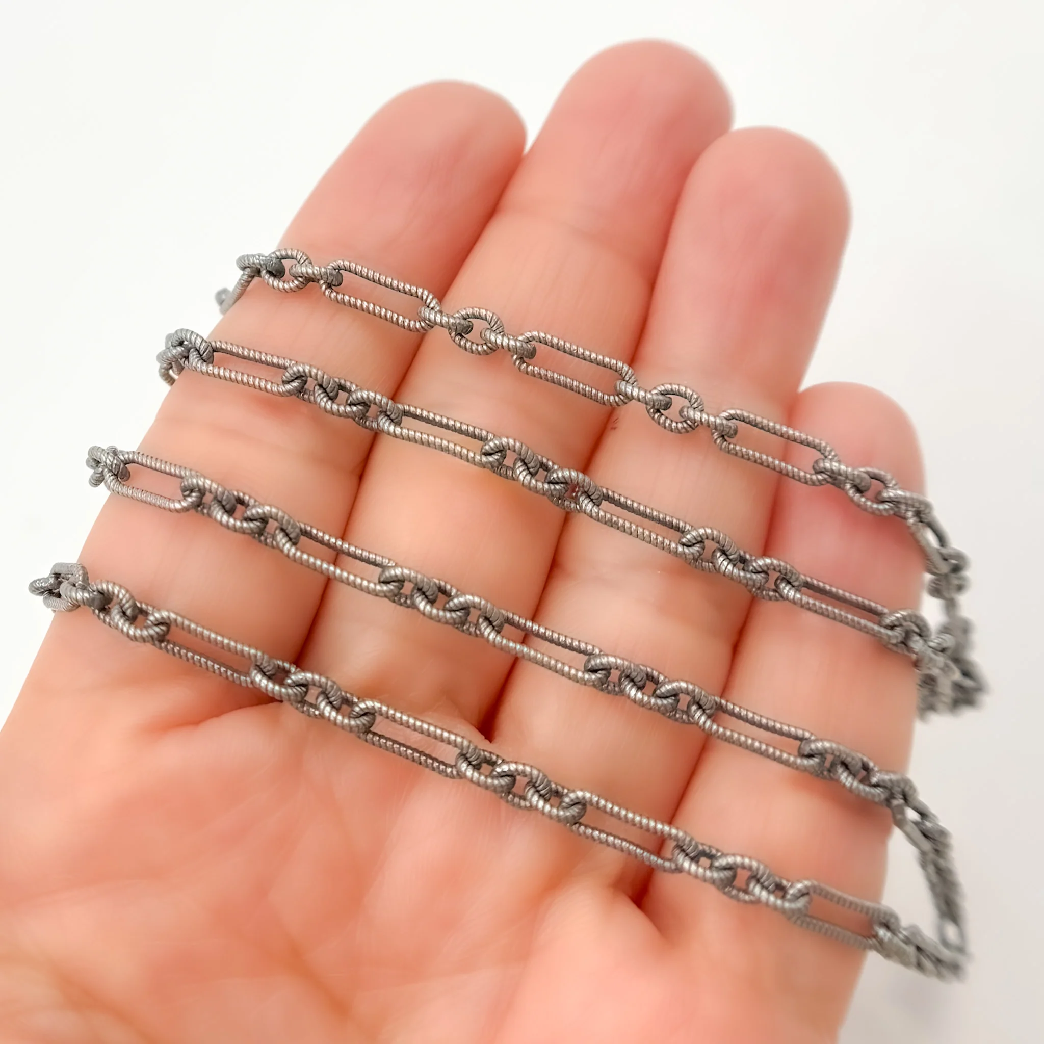 569OX. Oxidized Sterling Silver Twisted Oval and 3-Round Links Chain