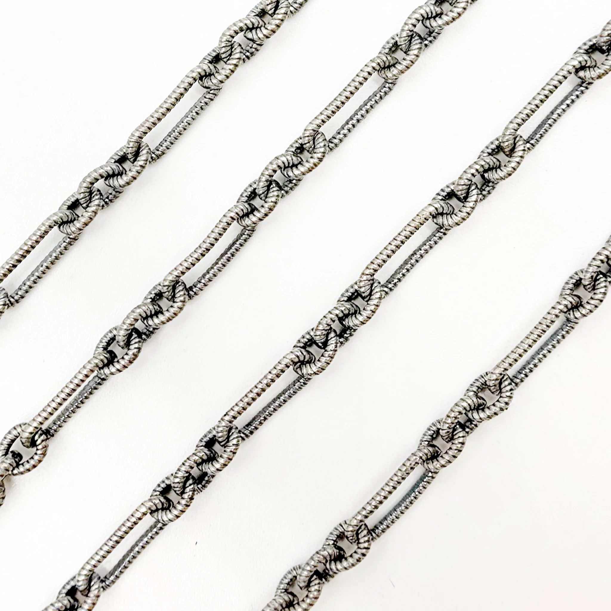 569OX. Oxidized Sterling Silver Twisted Oval and 3-Round Links Chain - Image 3