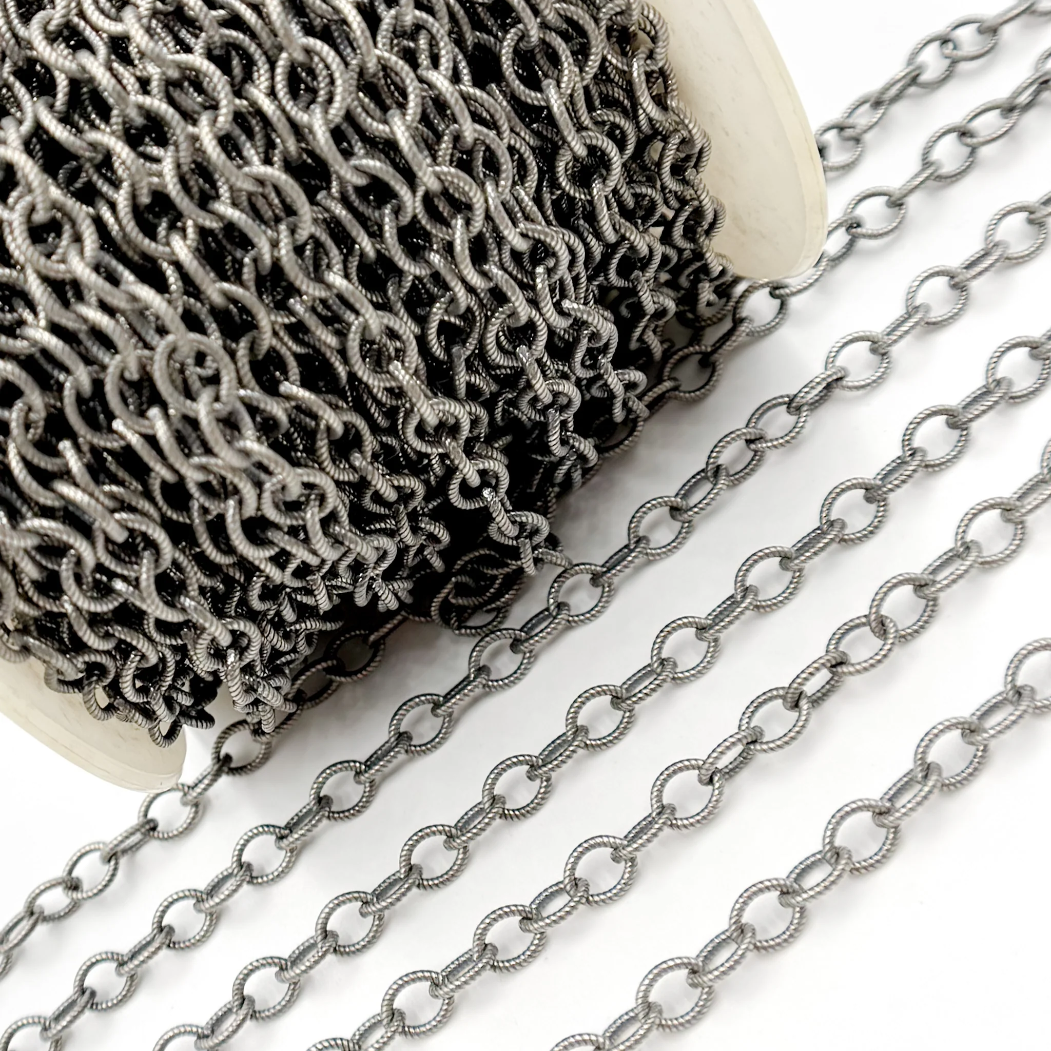 184OX. Oxidized Sterling Silver Twisted Oval Link Chain - Image 4