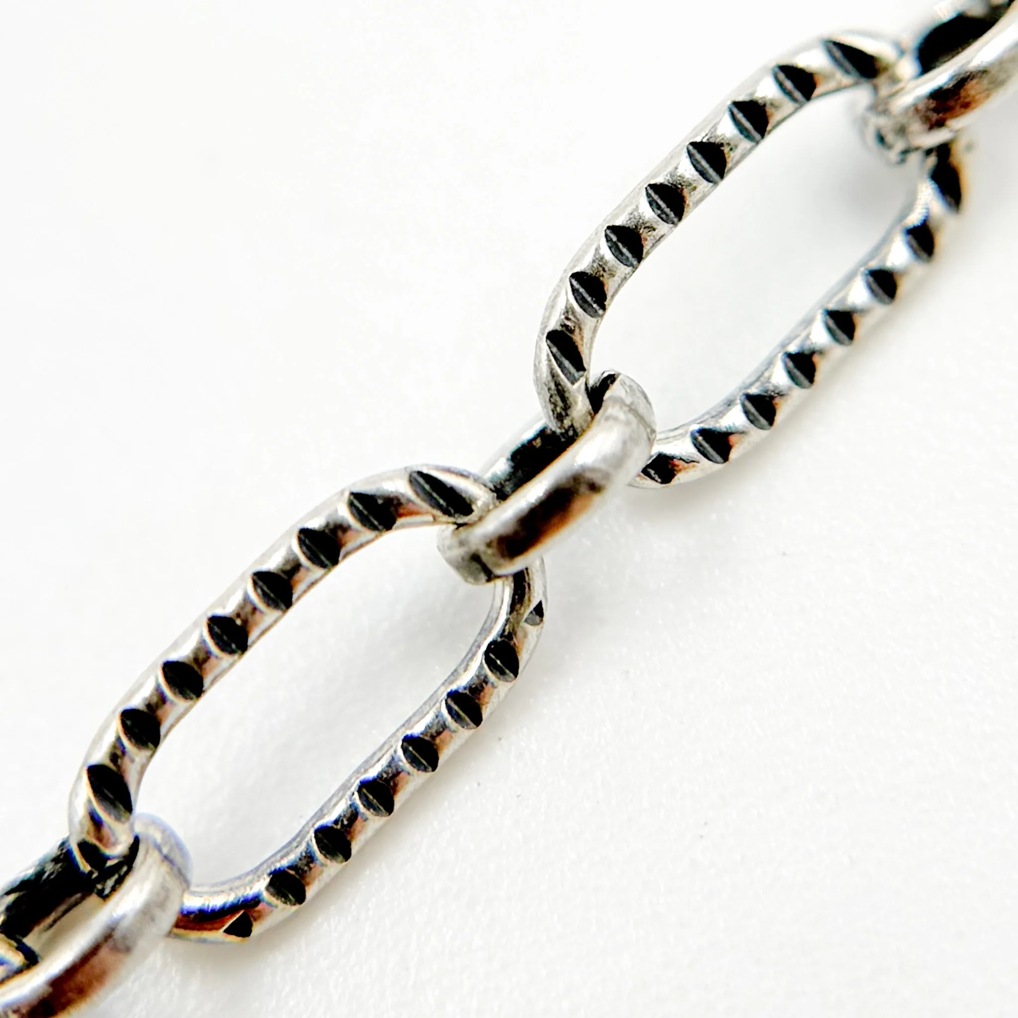 8251-1AOX. Oxidized Sterling Silver Chain with Hammered Links - Image 3