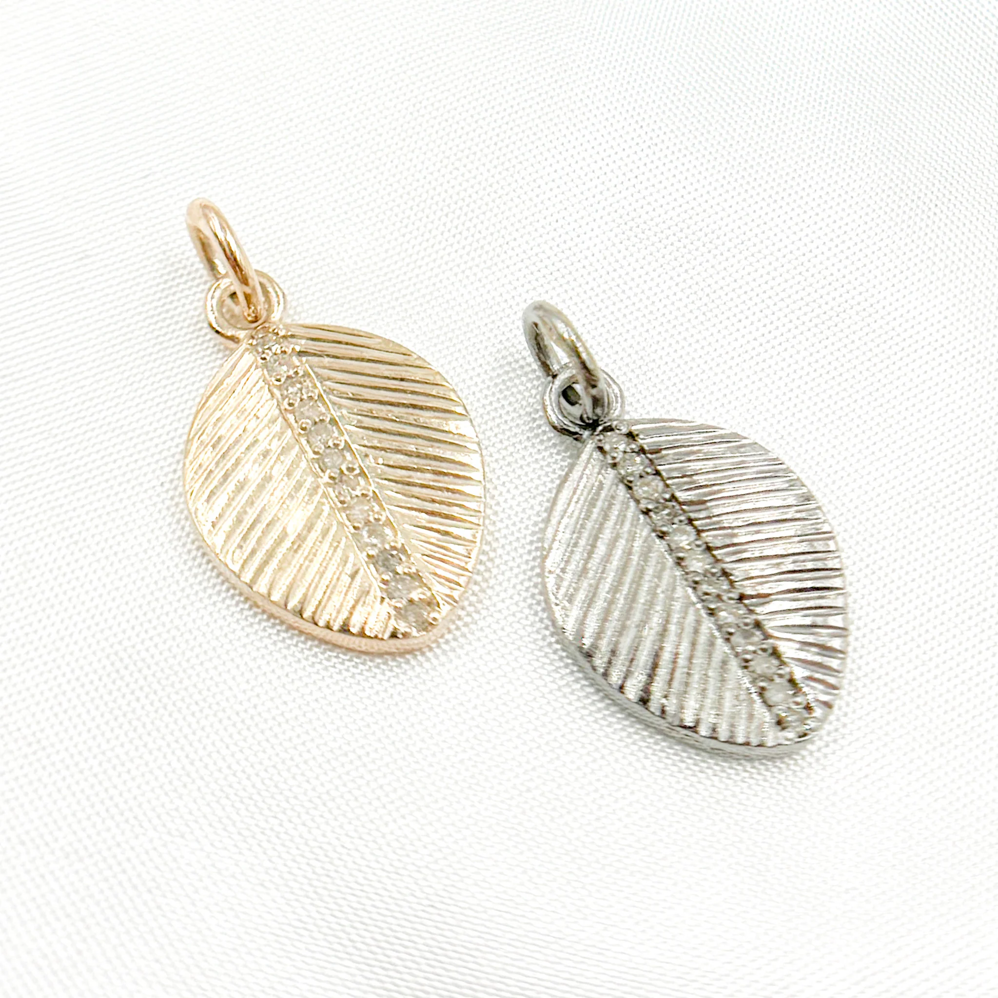 DC937. Diamond Sterling Silver Leaf Charm - Image 6