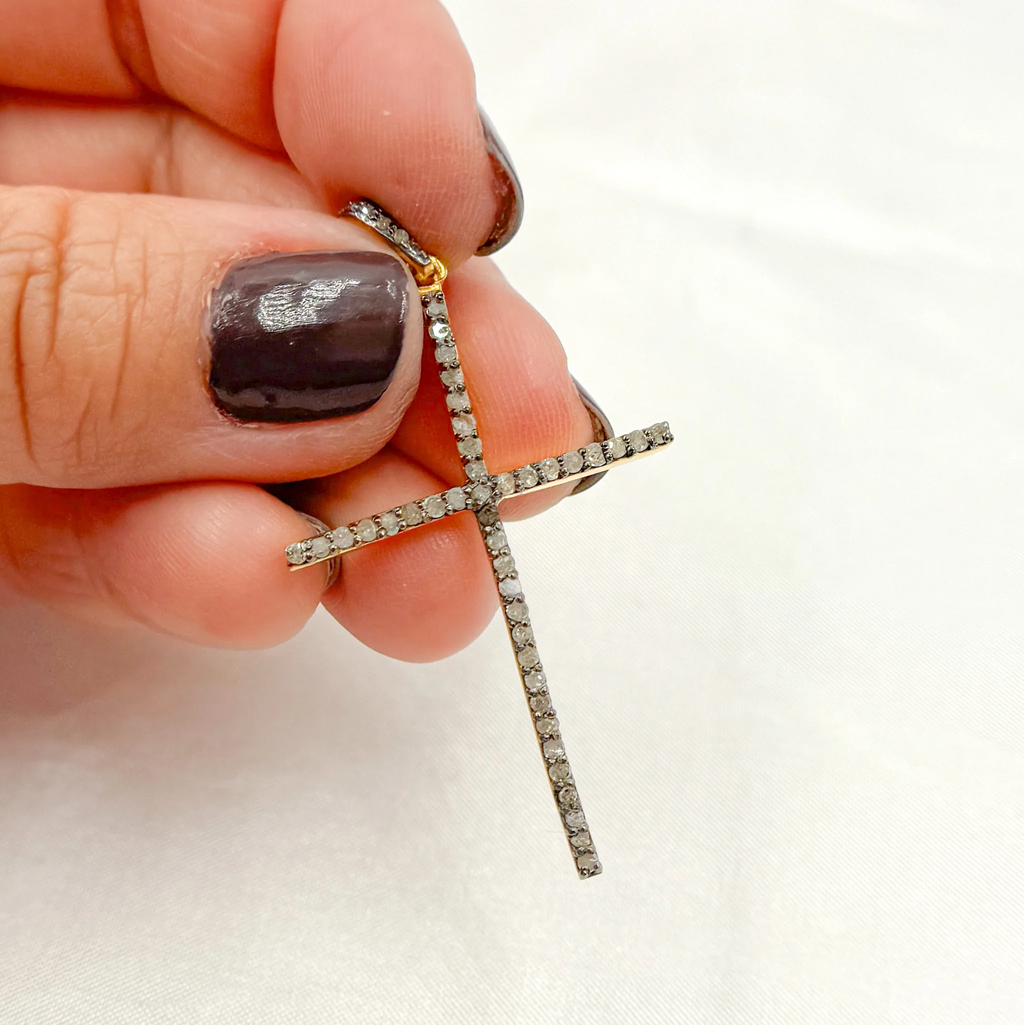 DP300. Diamond & Sterling Silver Cross Pendant - Image 6
