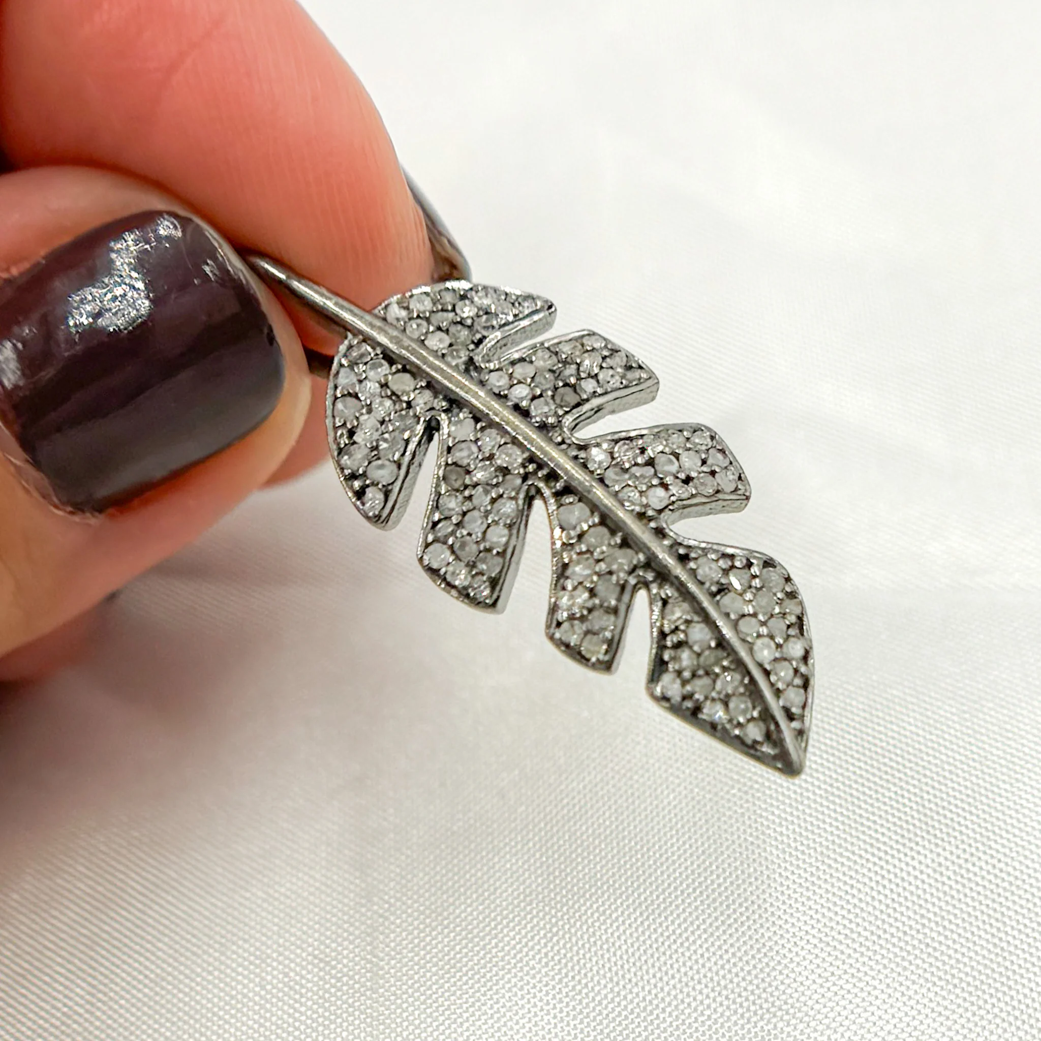 DC446. Diamond Sterling Silver Leaf Pendant - Image 3