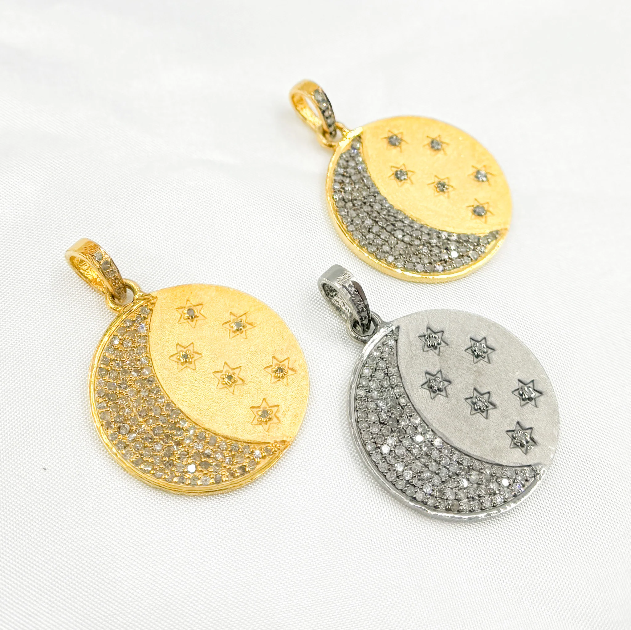 DP408. Diamond & Sterling Silver Stars Round Pendant - Image 6