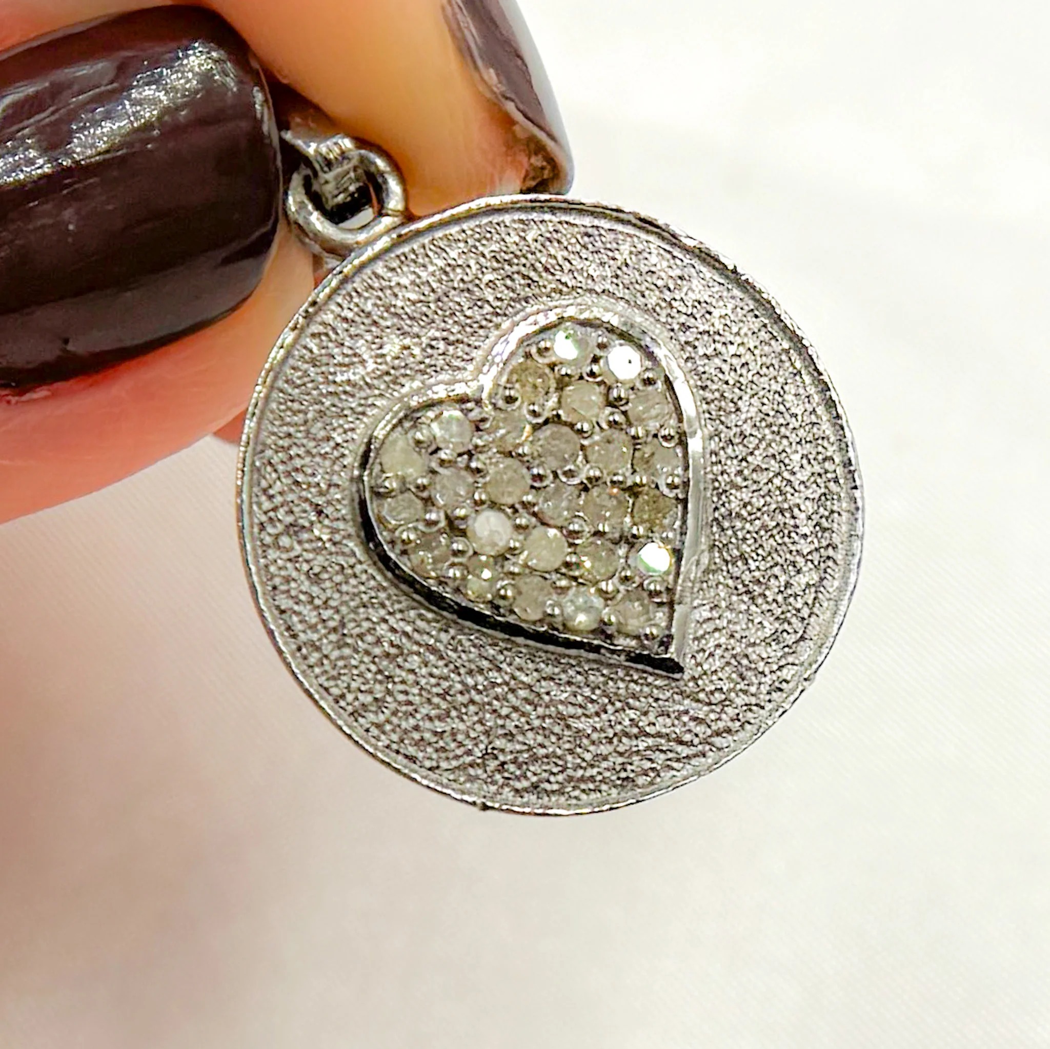 DP259. Diamond & Sterling Silver Round Heart Pendant - Image 3