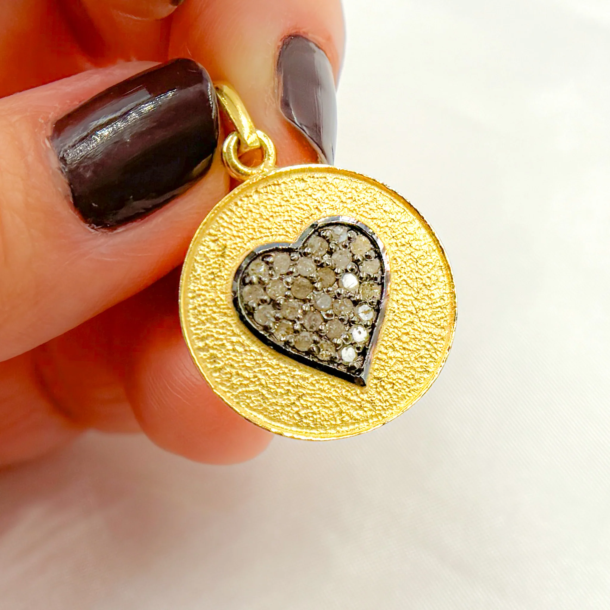 DP259. Diamond & Sterling Silver Round Heart Pendant - Image 4