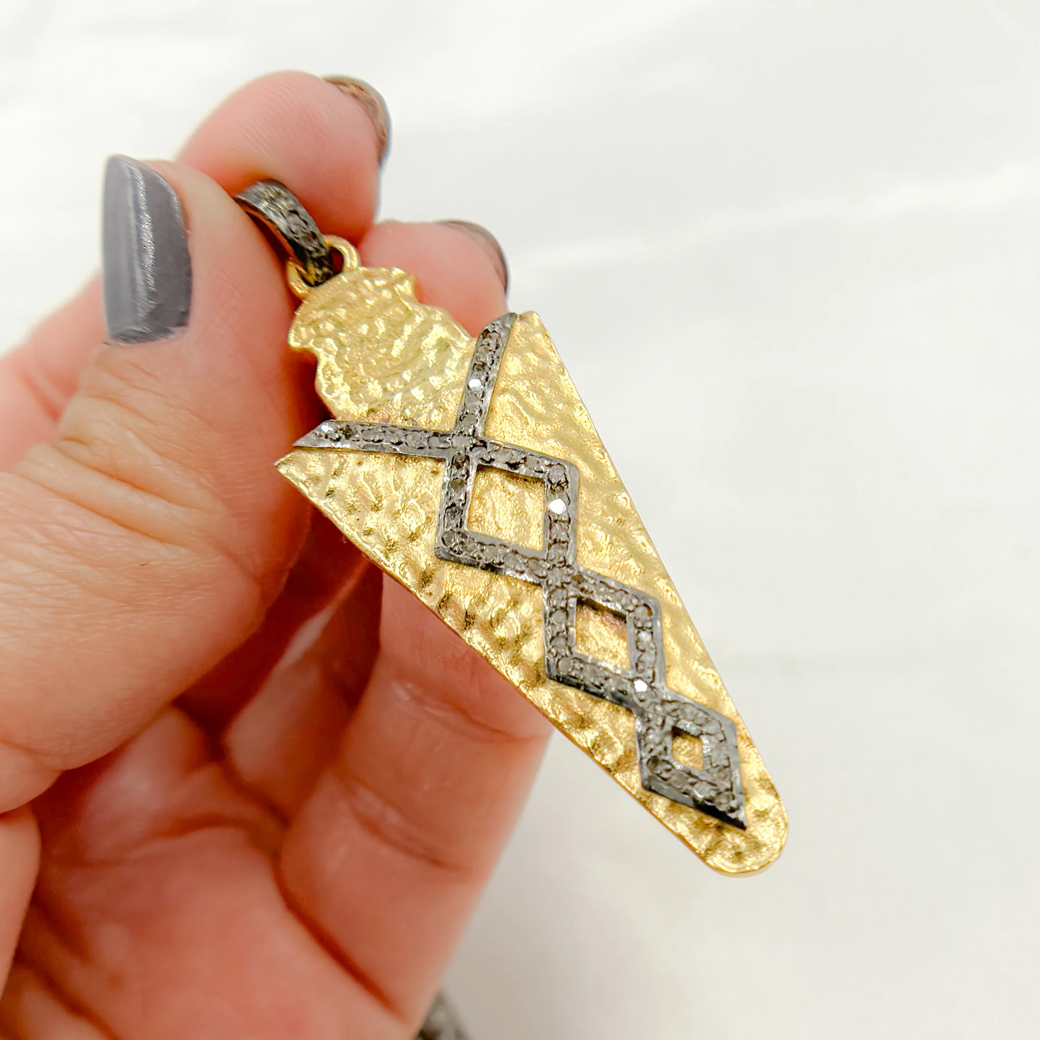 DP149. Diamond Sterling Silver Arrow Head Pendant - Image 3