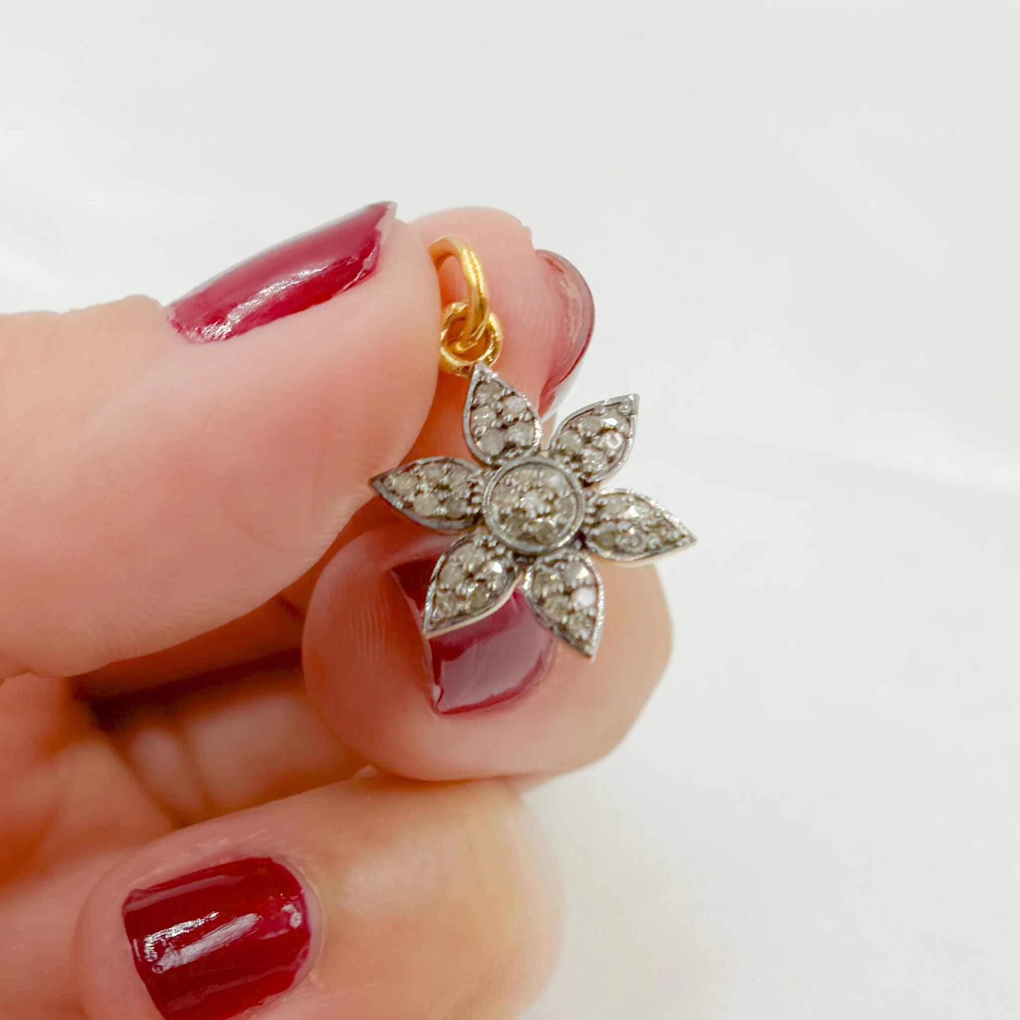 DP191. Diamond Sterling Silver Flower Charm - Image 3