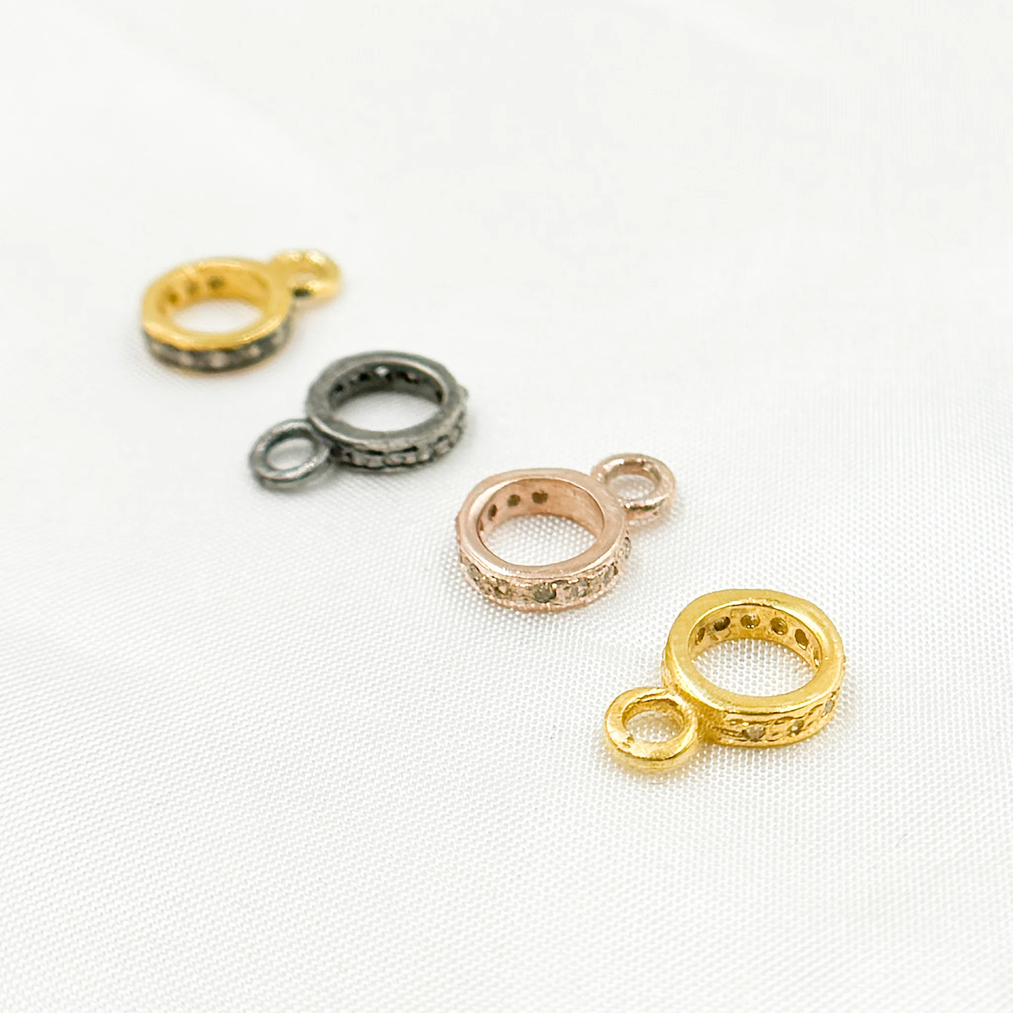 DC500. Diamond Sterling Silver Round Bail - Image 11