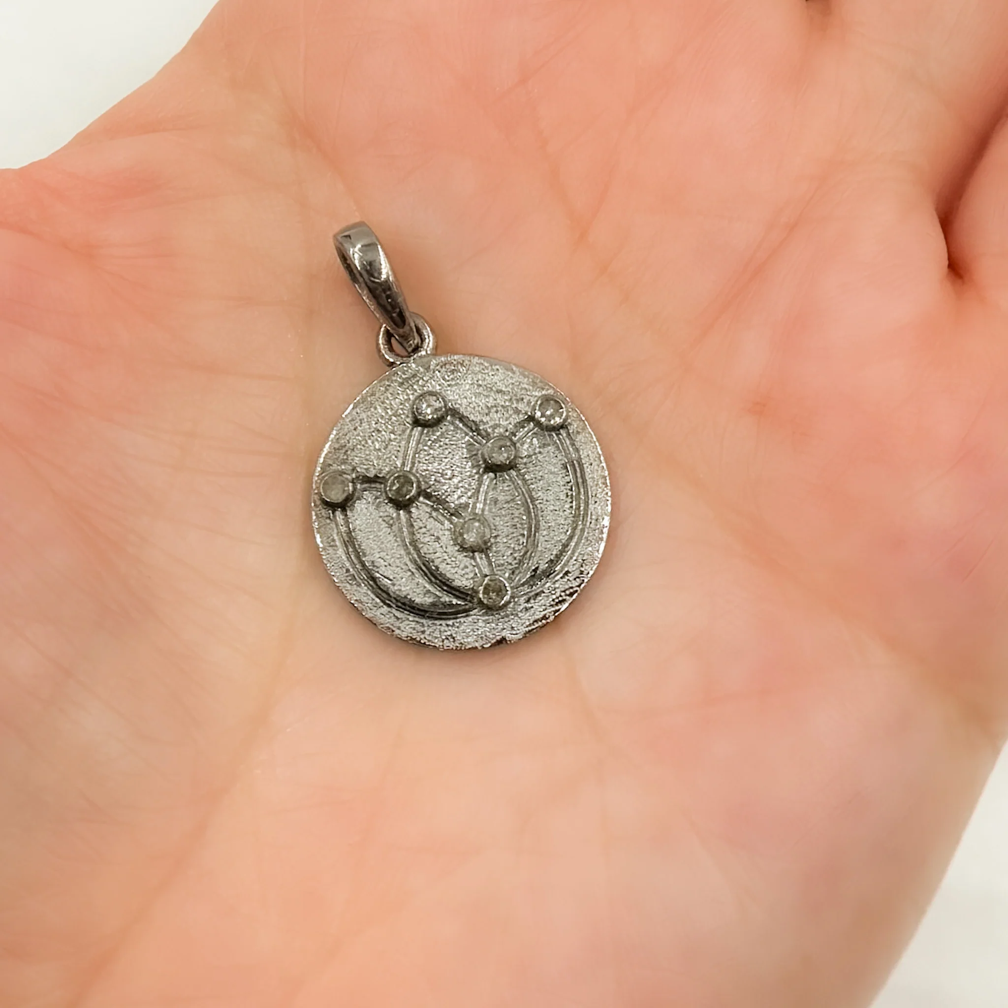 DP316. Diamond Sterling Silver Round Pendant - Image 2