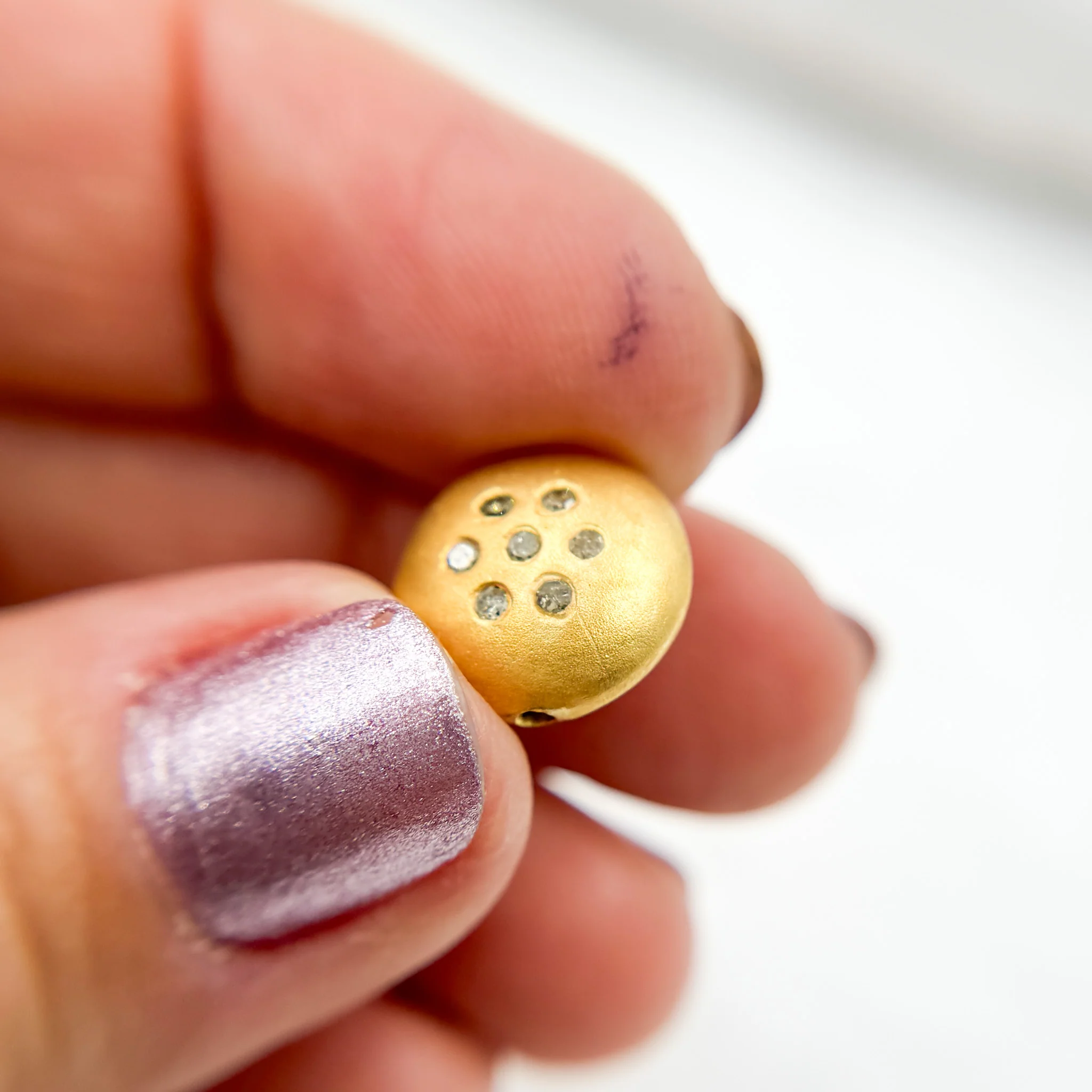 DC533. Diamond & Sterling Silver Round Bead - Image 7