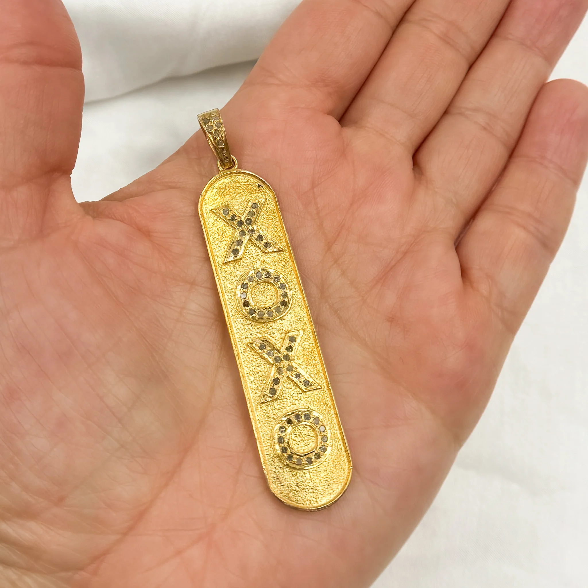 DP133. Diamond Sterling Silver Long Oval XOXO Pendant - Image 3