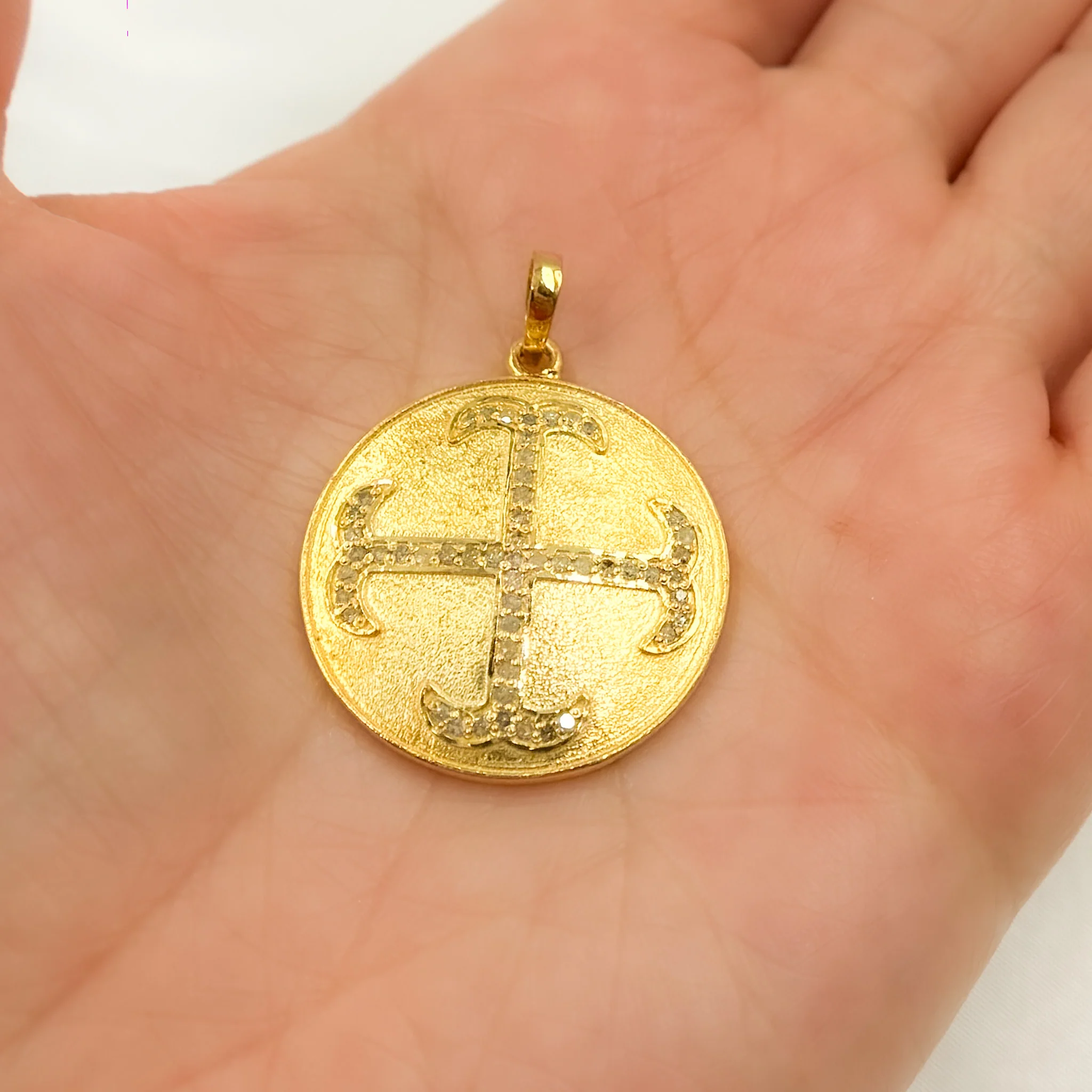 DP030. Diamond Sterling Silver Round Cross Pendant - Image 2